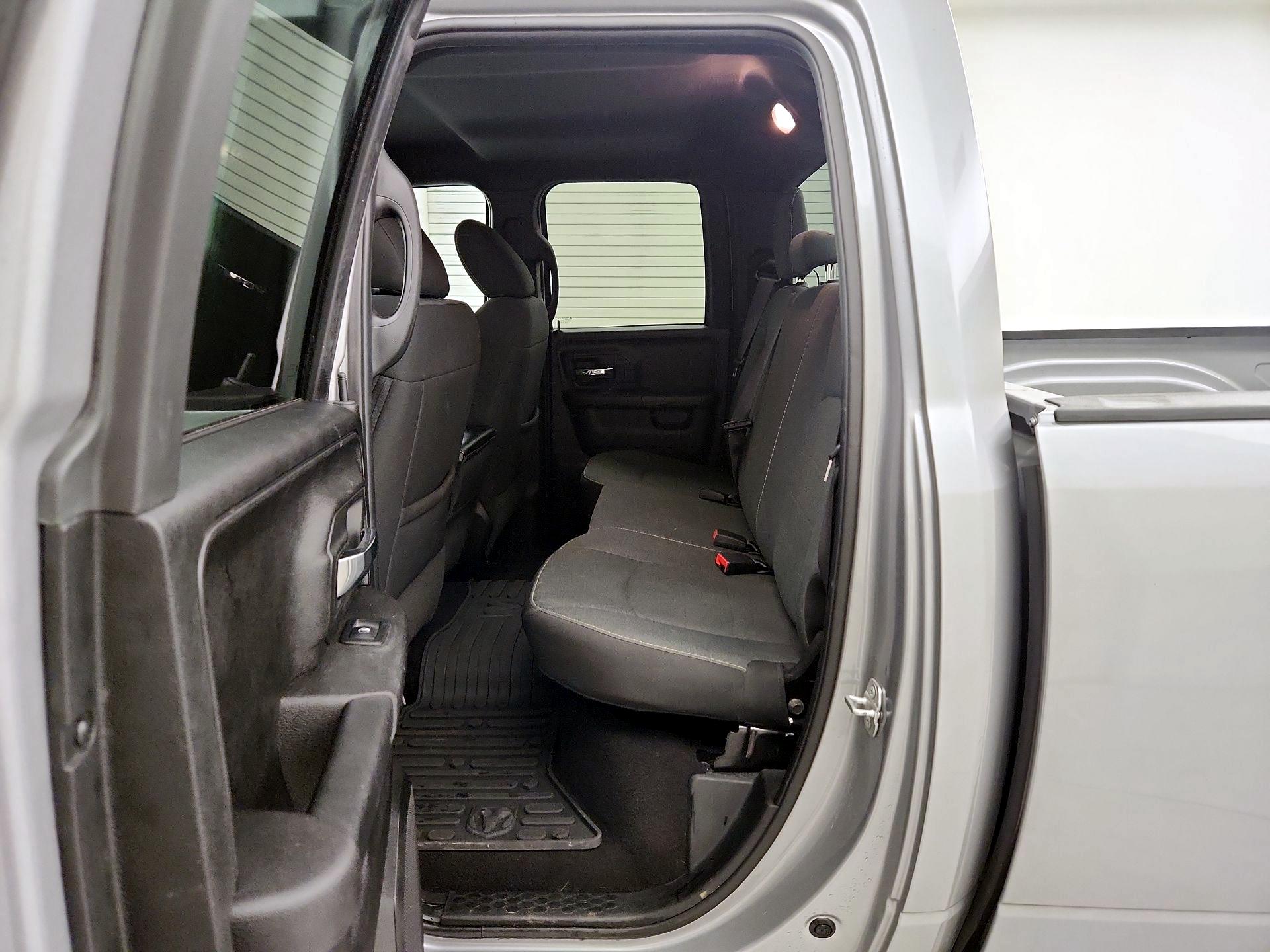 Thumbnail: 2022 RAM 1500 Classic - 19