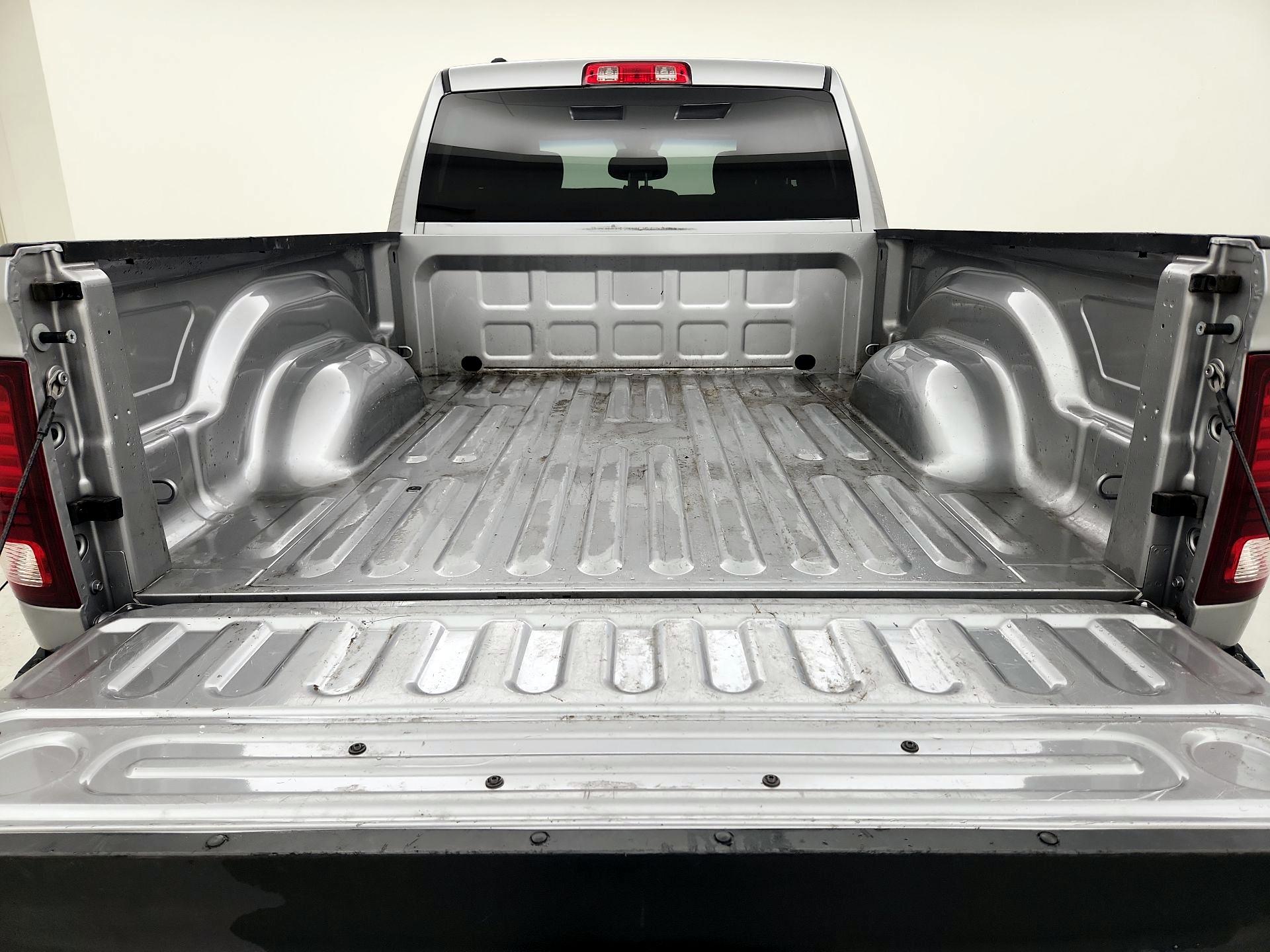 Thumbnail: 2022 RAM 1500 Classic - 20