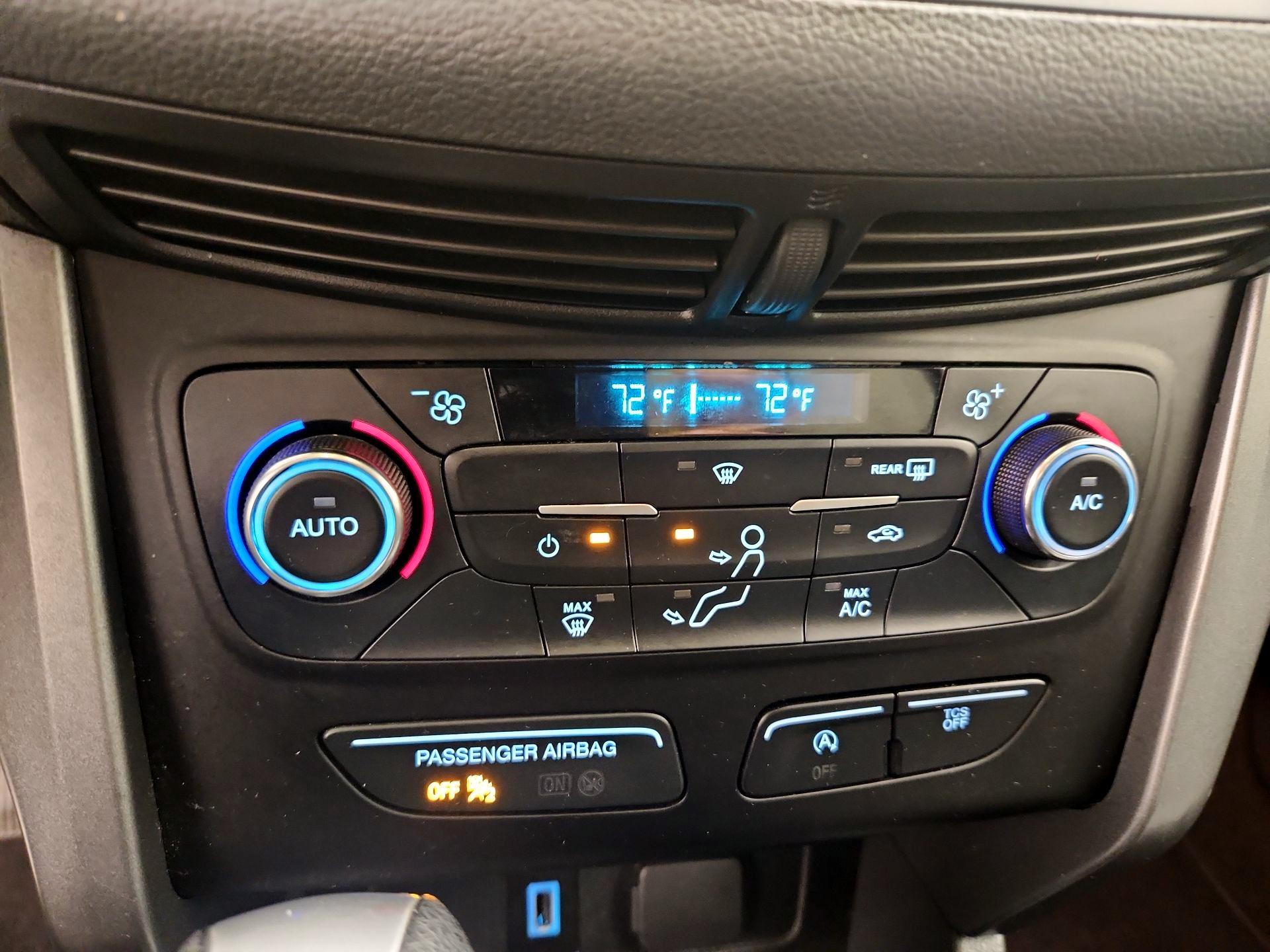 Thumbnail: 2017 Ford Escape - 16