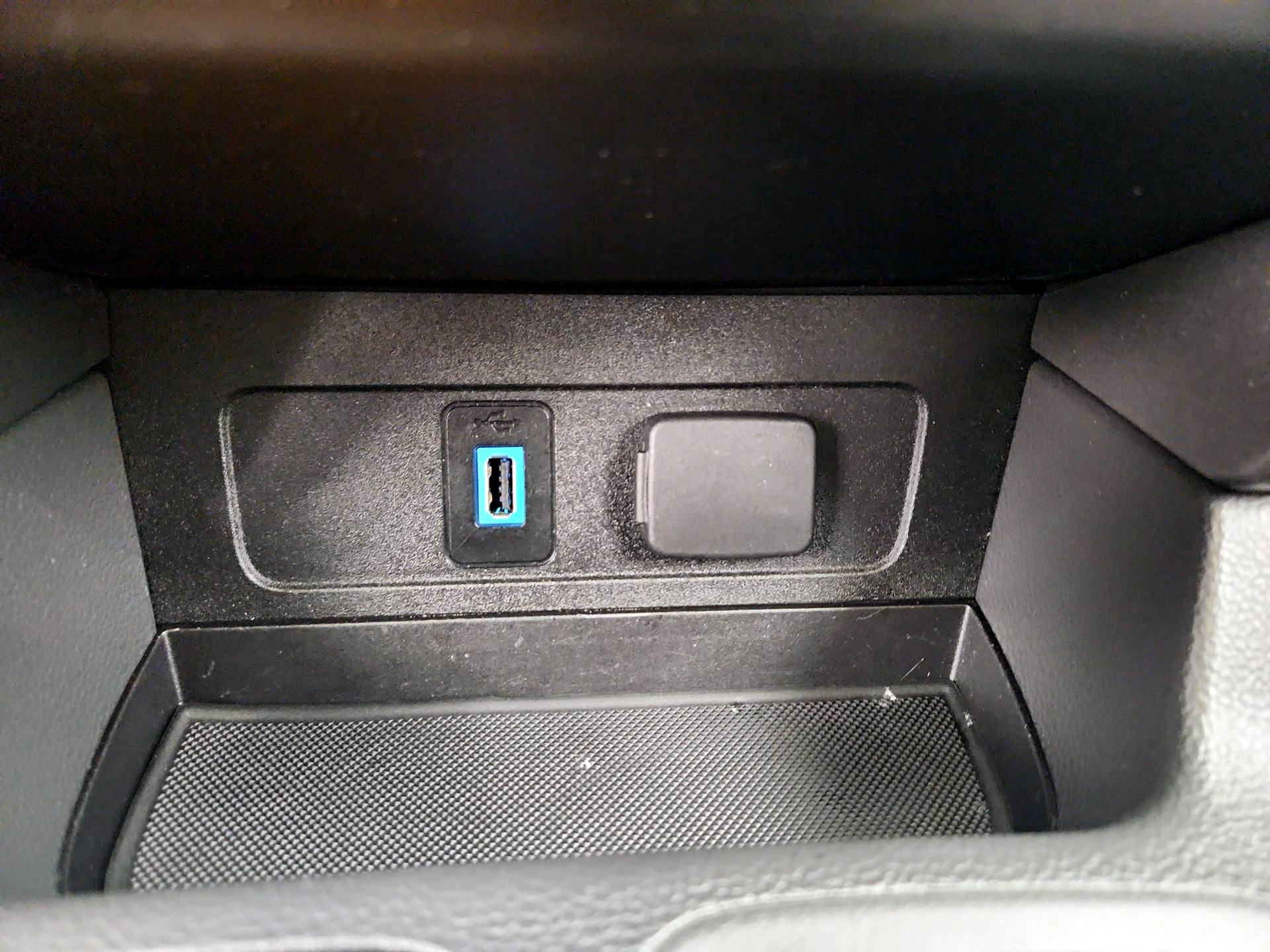 Thumbnail: 2017 Ford Escape - 18