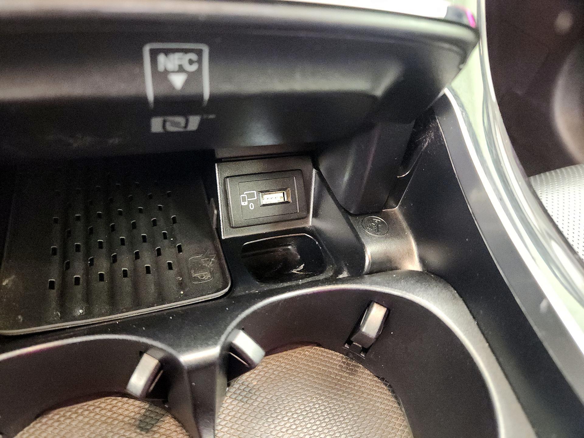 Thumbnail: 2019 Mercedes-Benz E-Class - 19