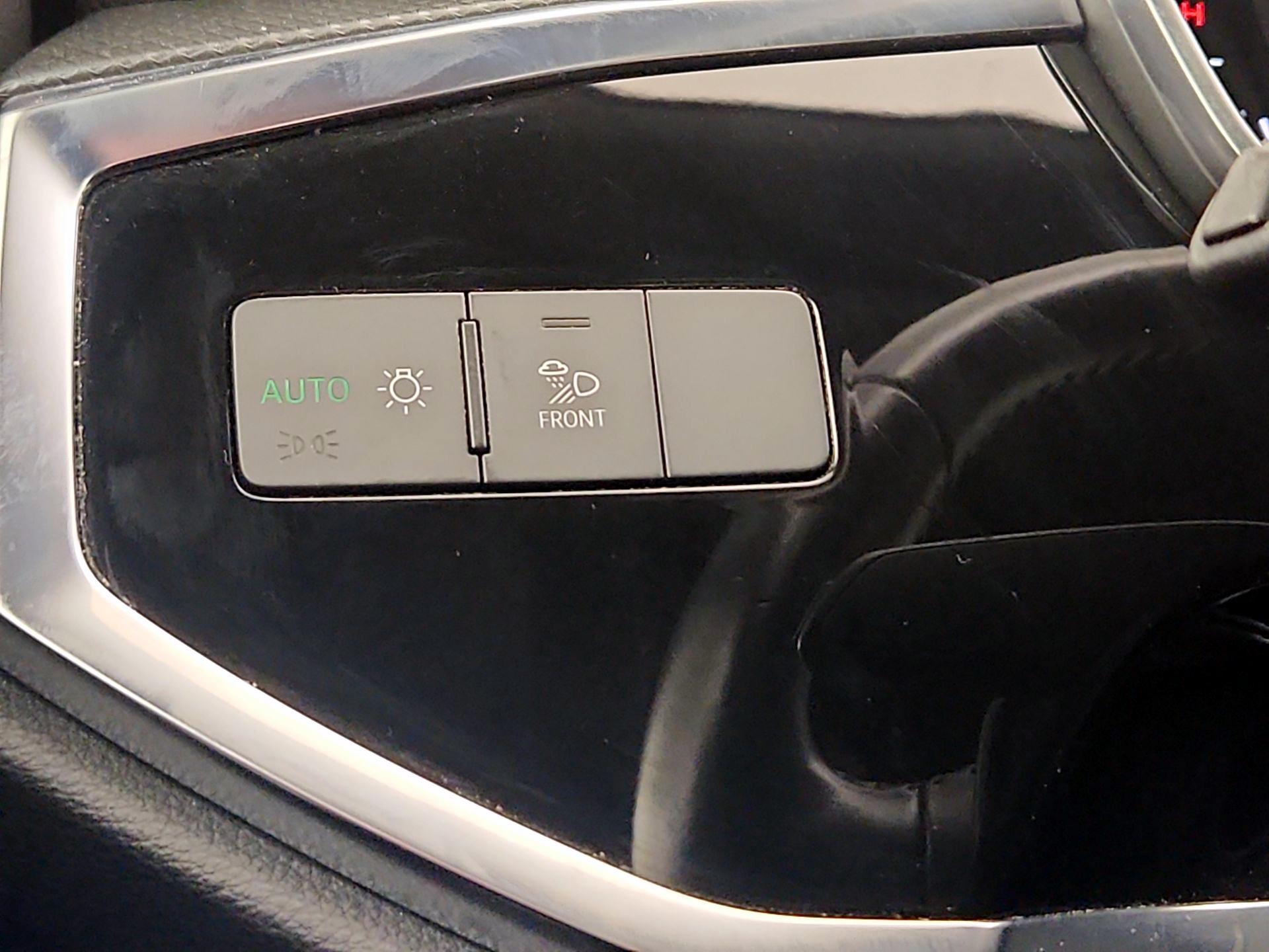 Thumbnail: 2020 Audi Q3 - 13