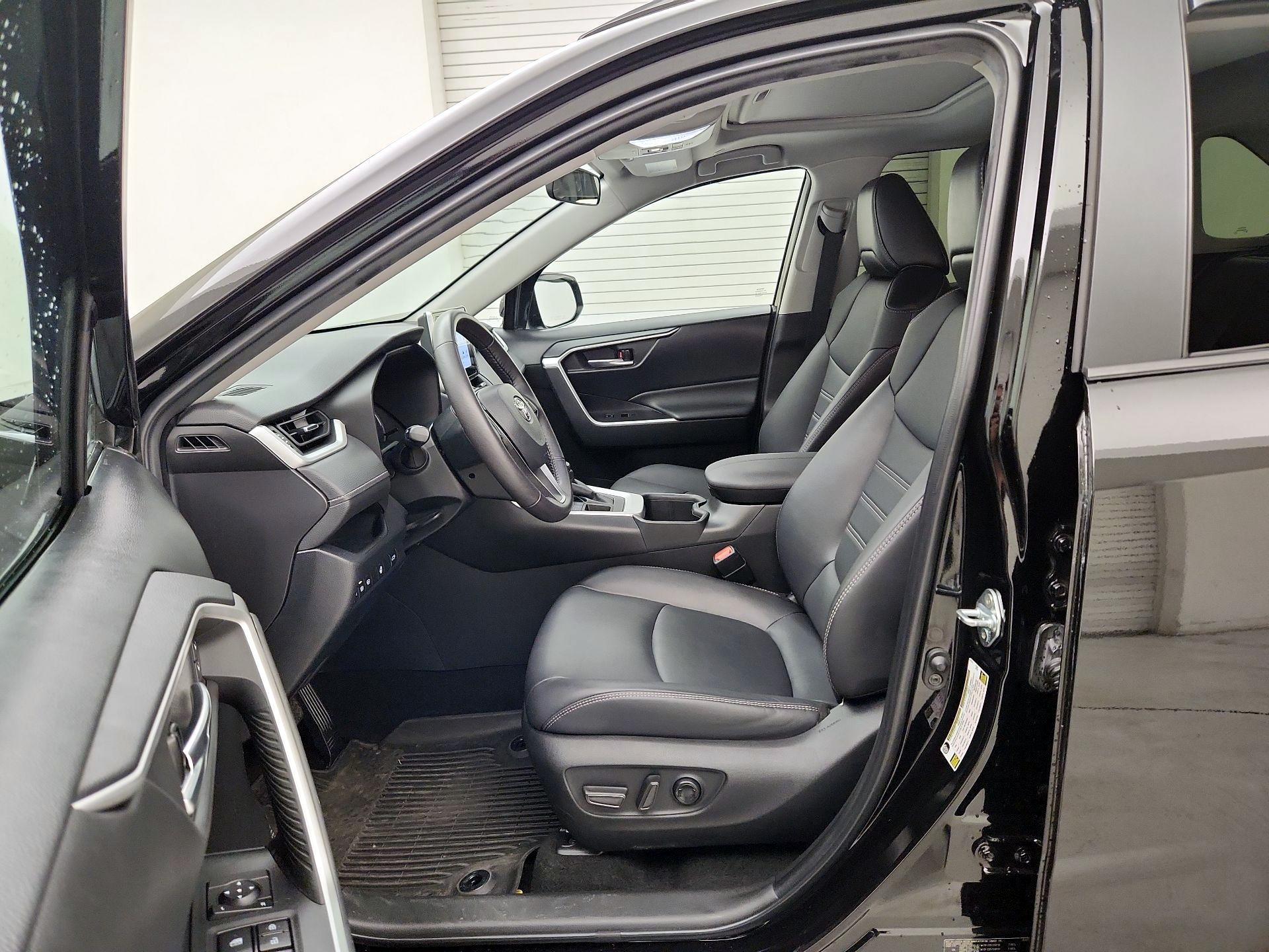 Thumbnail: 2023 Toyota RAV4 - 11