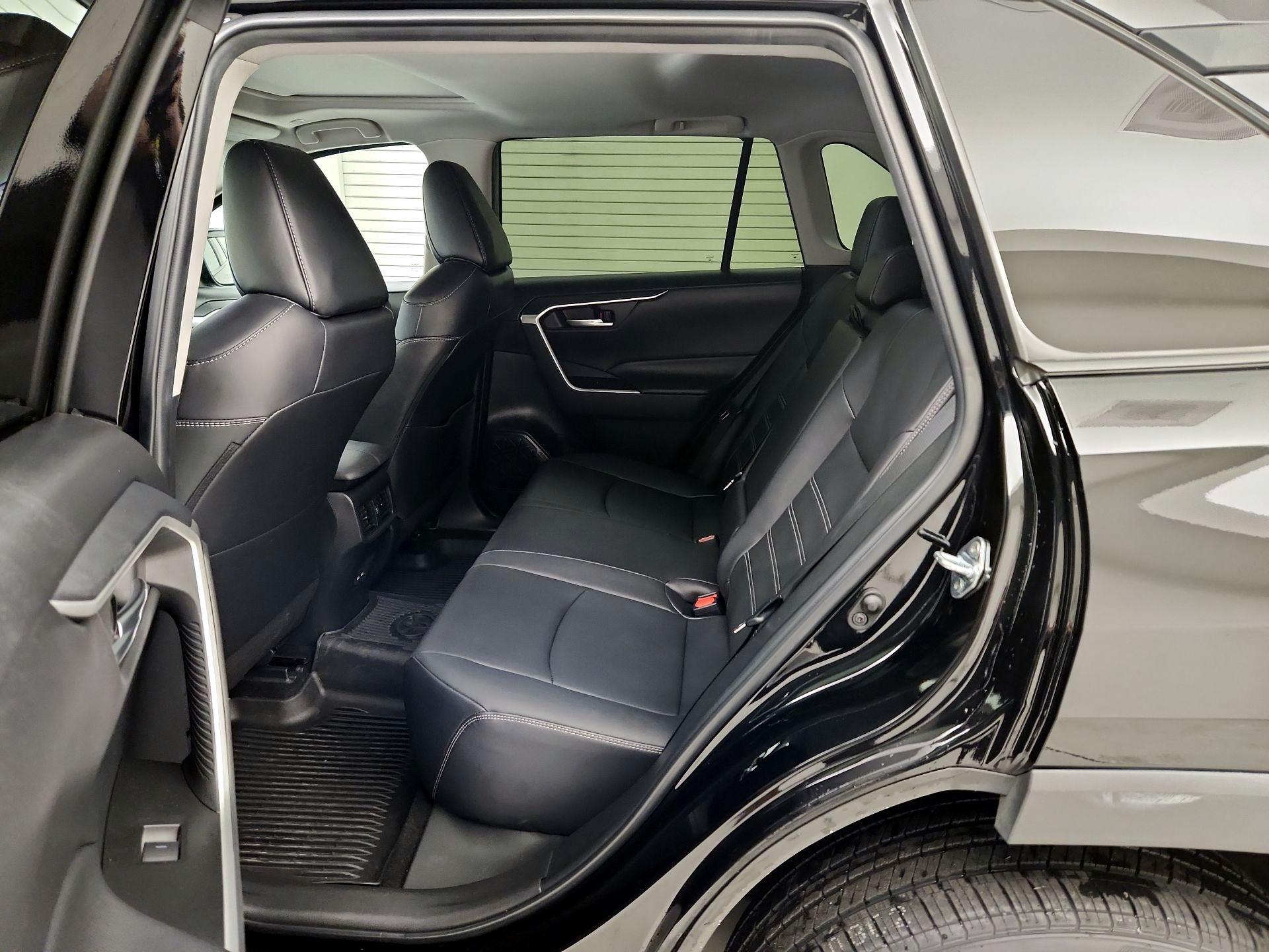 Thumbnail: 2023 Toyota RAV4 - 20