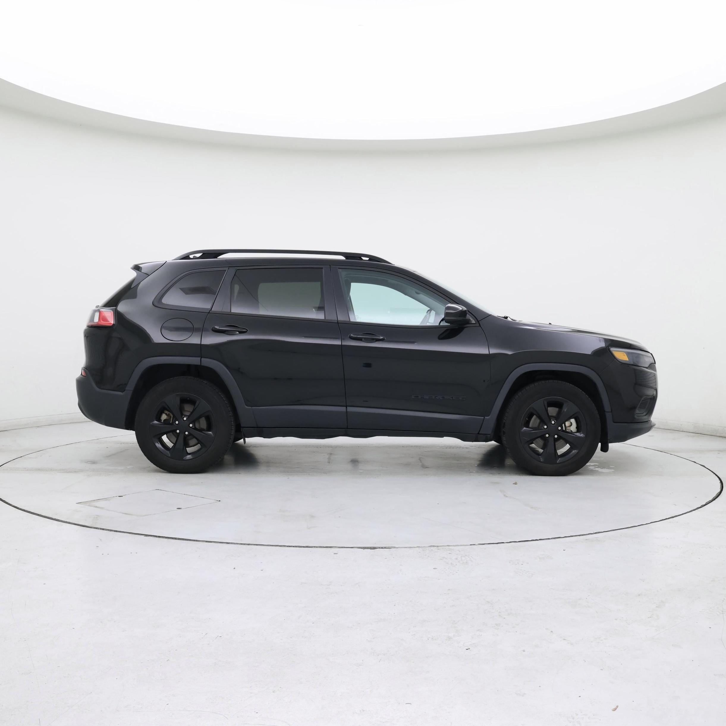 Thumbnail: 2019 Jeep Cherokee - 7