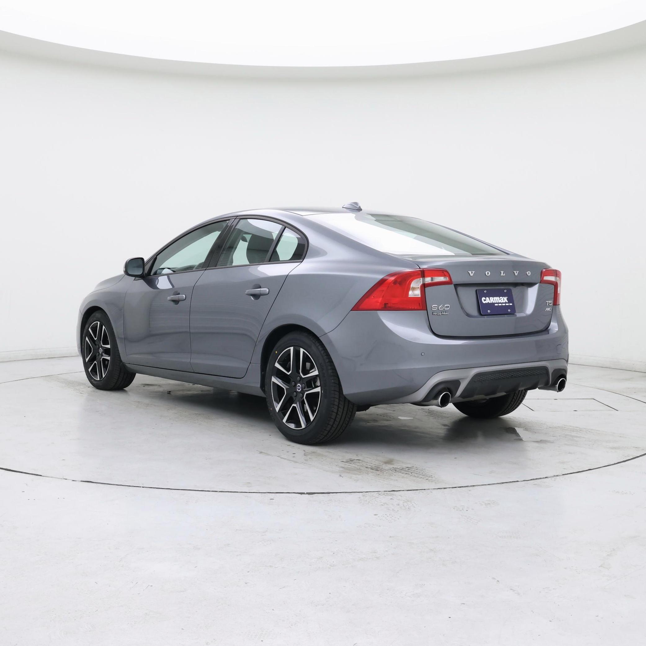 Thumbnail: 2018 Volvo S60 - 2