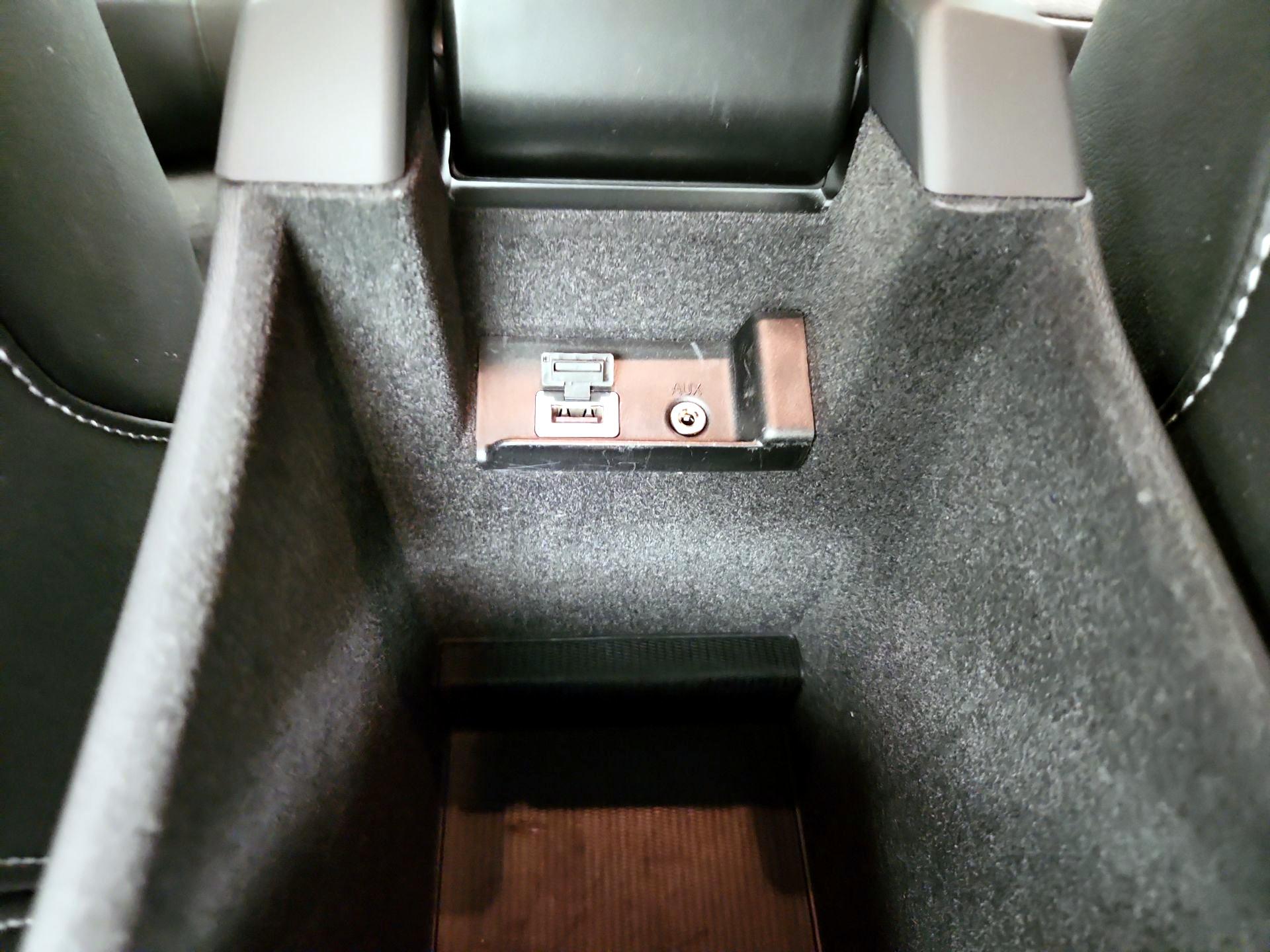 Thumbnail: 2018 Volvo S60 - 19