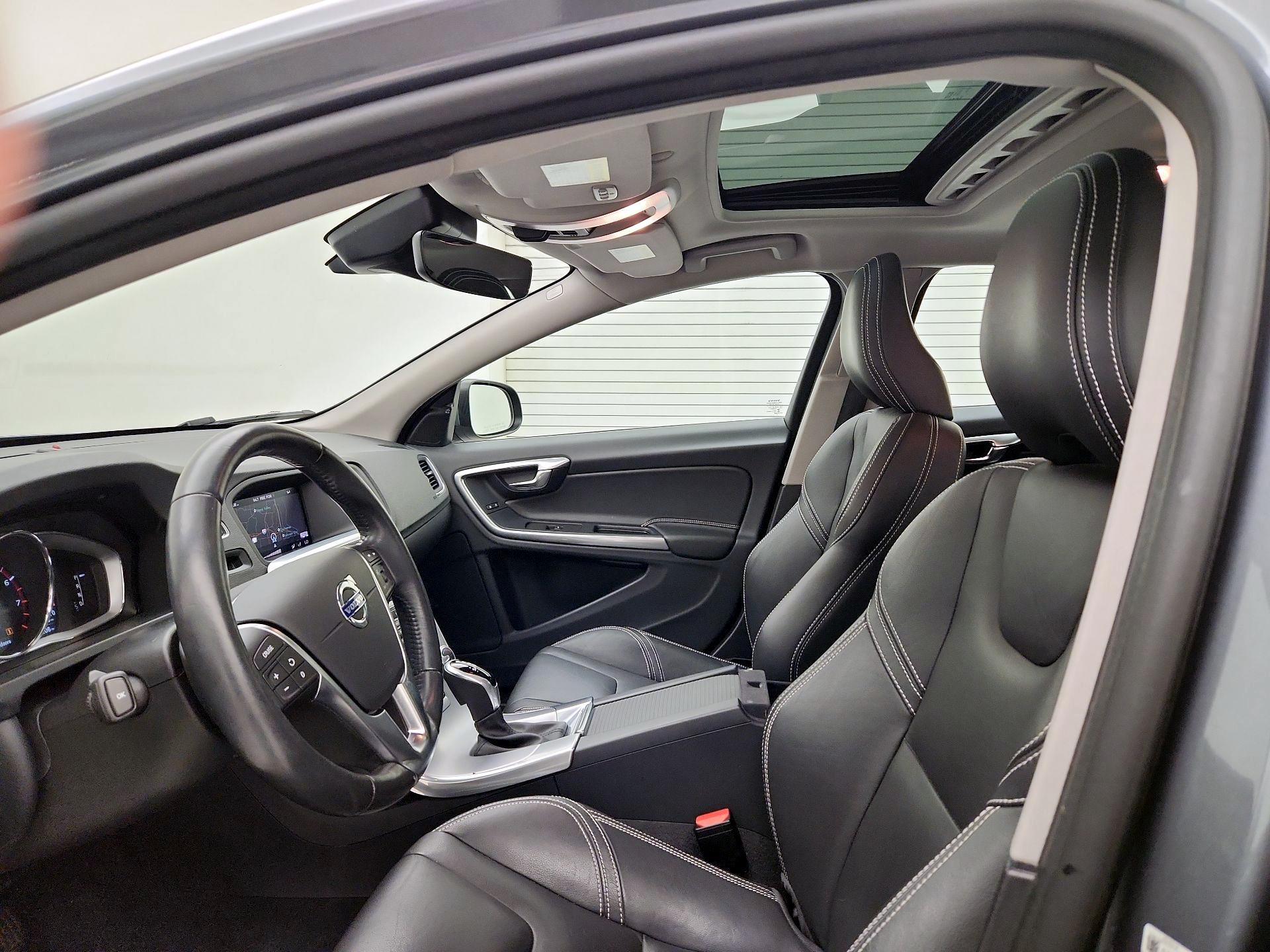 Thumbnail: 2018 Volvo S60 - 20