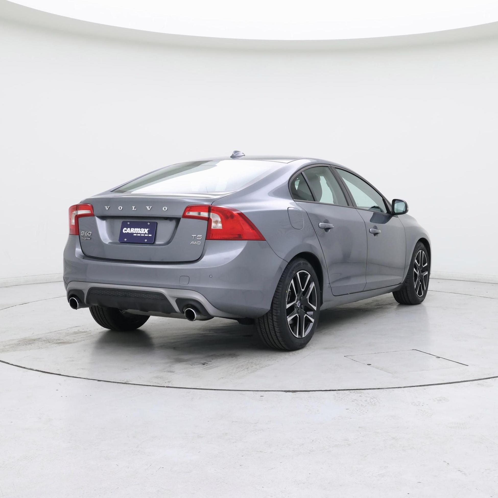 Thumbnail: 2018 Volvo S60 - 8