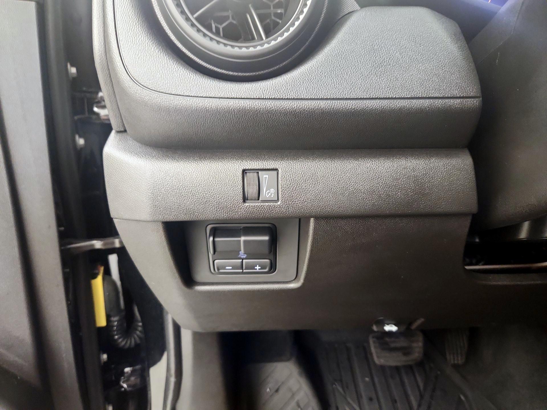 Thumbnail: 2024 Chevrolet Colorado - 13