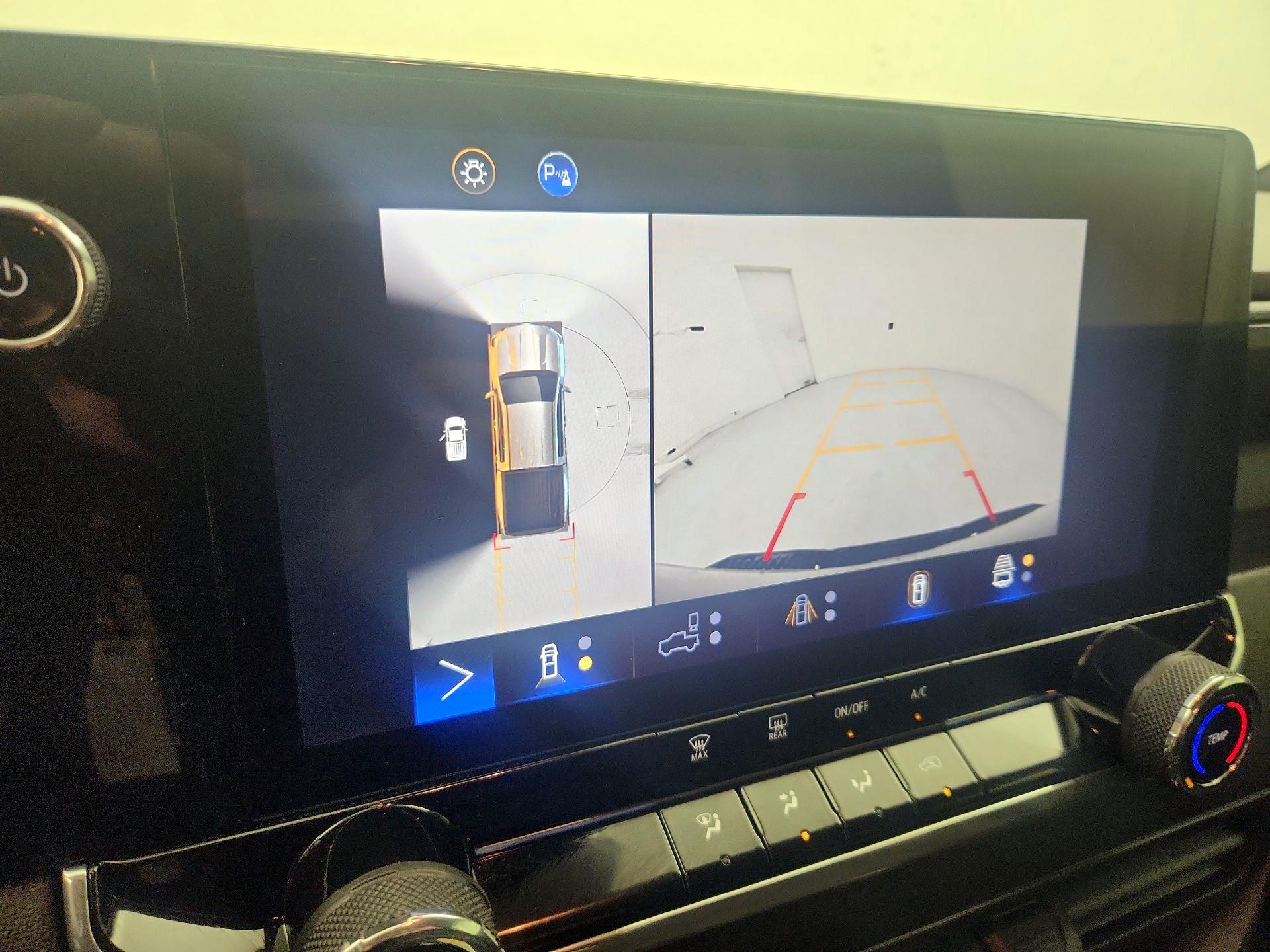 Thumbnail: 2024 Chevrolet Colorado - 15