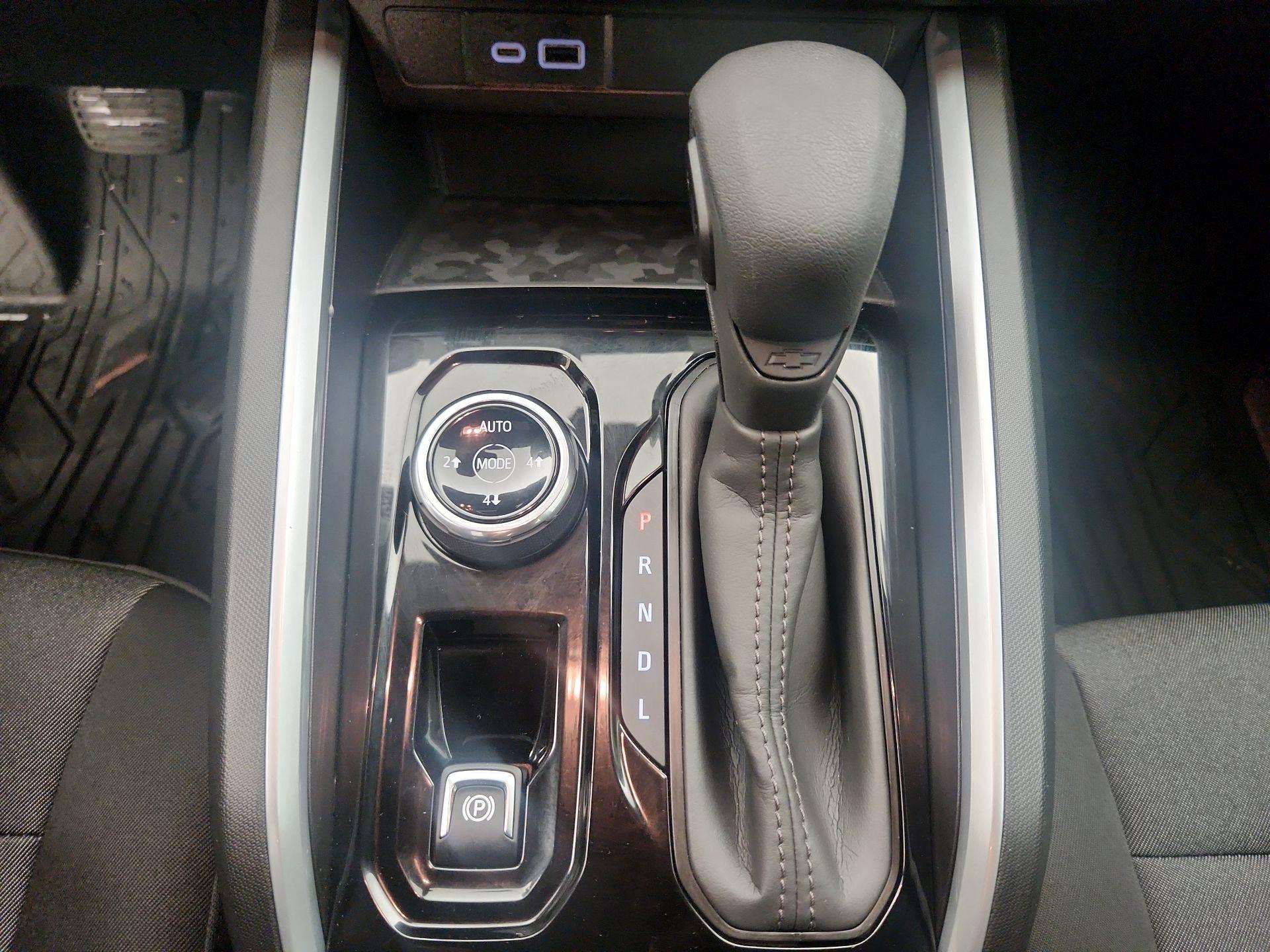 Thumbnail: 2024 Chevrolet Colorado - 18