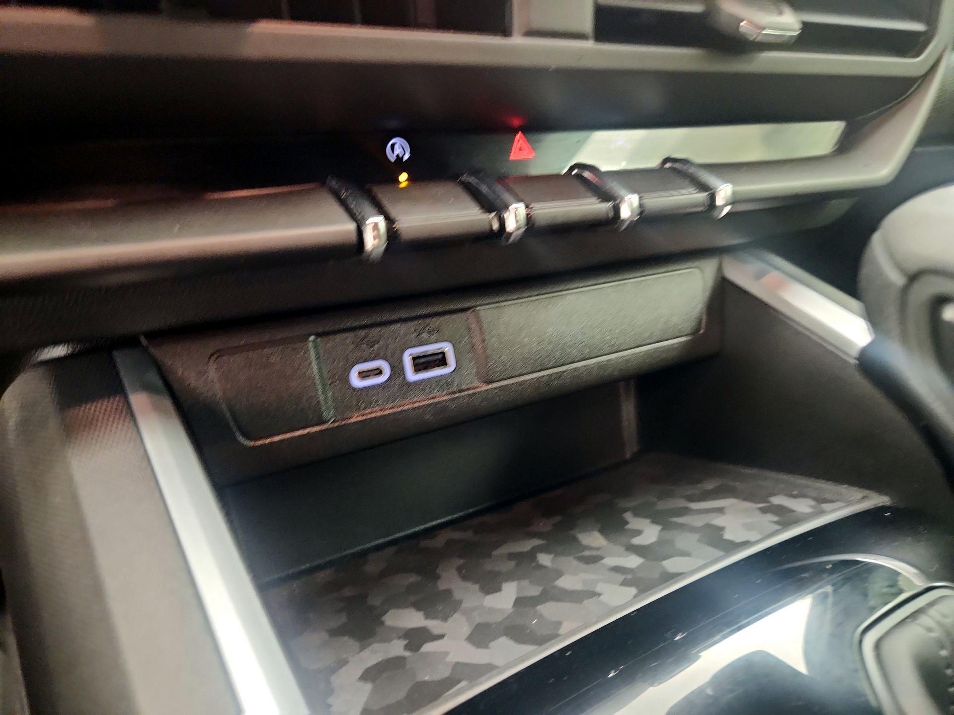 Thumbnail: 2024 Chevrolet Colorado - 19