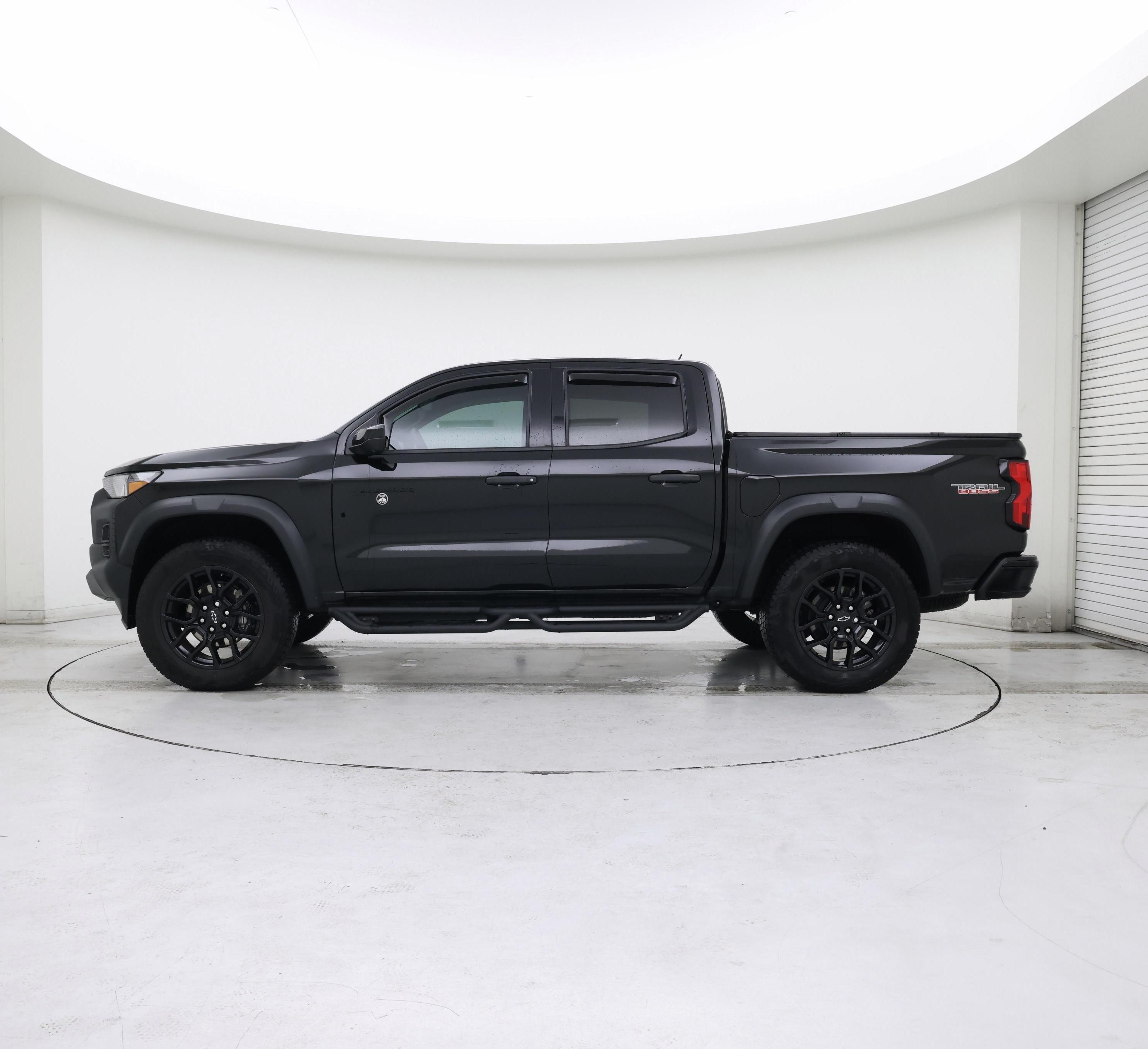 Thumbnail: 2024 Chevrolet Colorado - 3