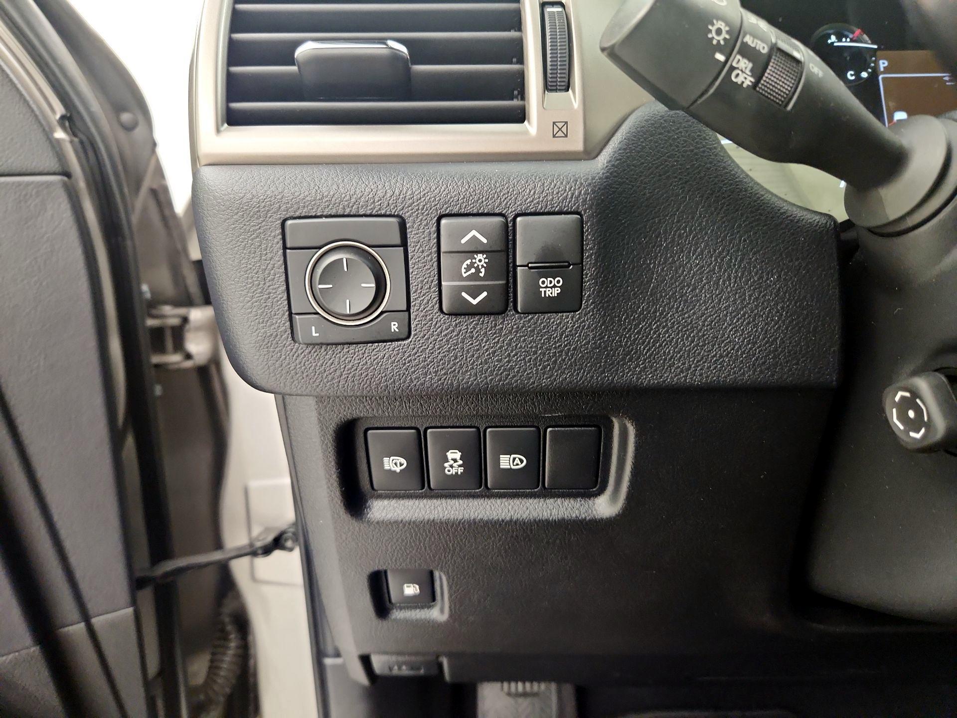 Thumbnail: 2020 Lexus GX - 13