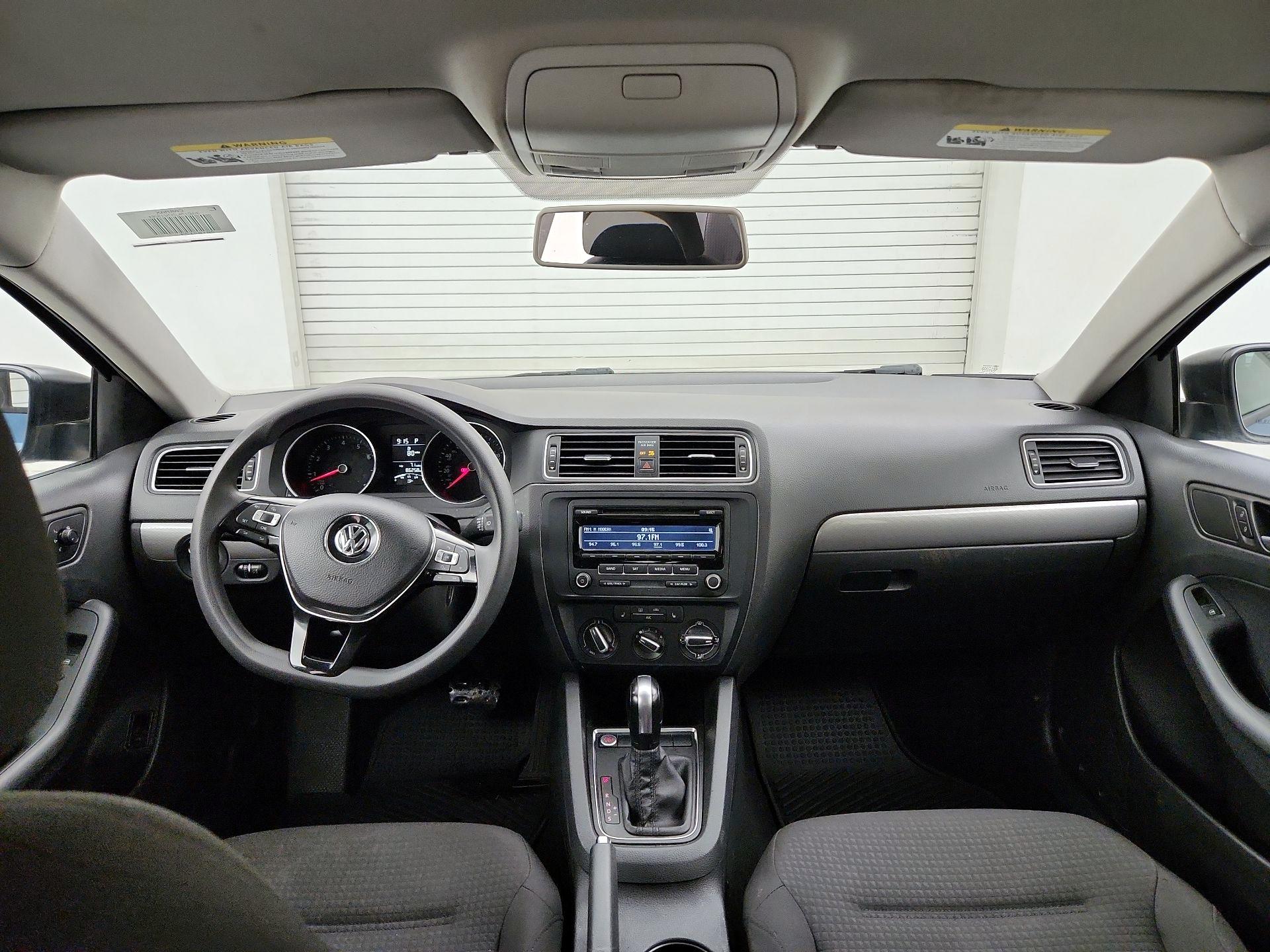 Thumbnail: 2015 Volkswagen Jetta - 9