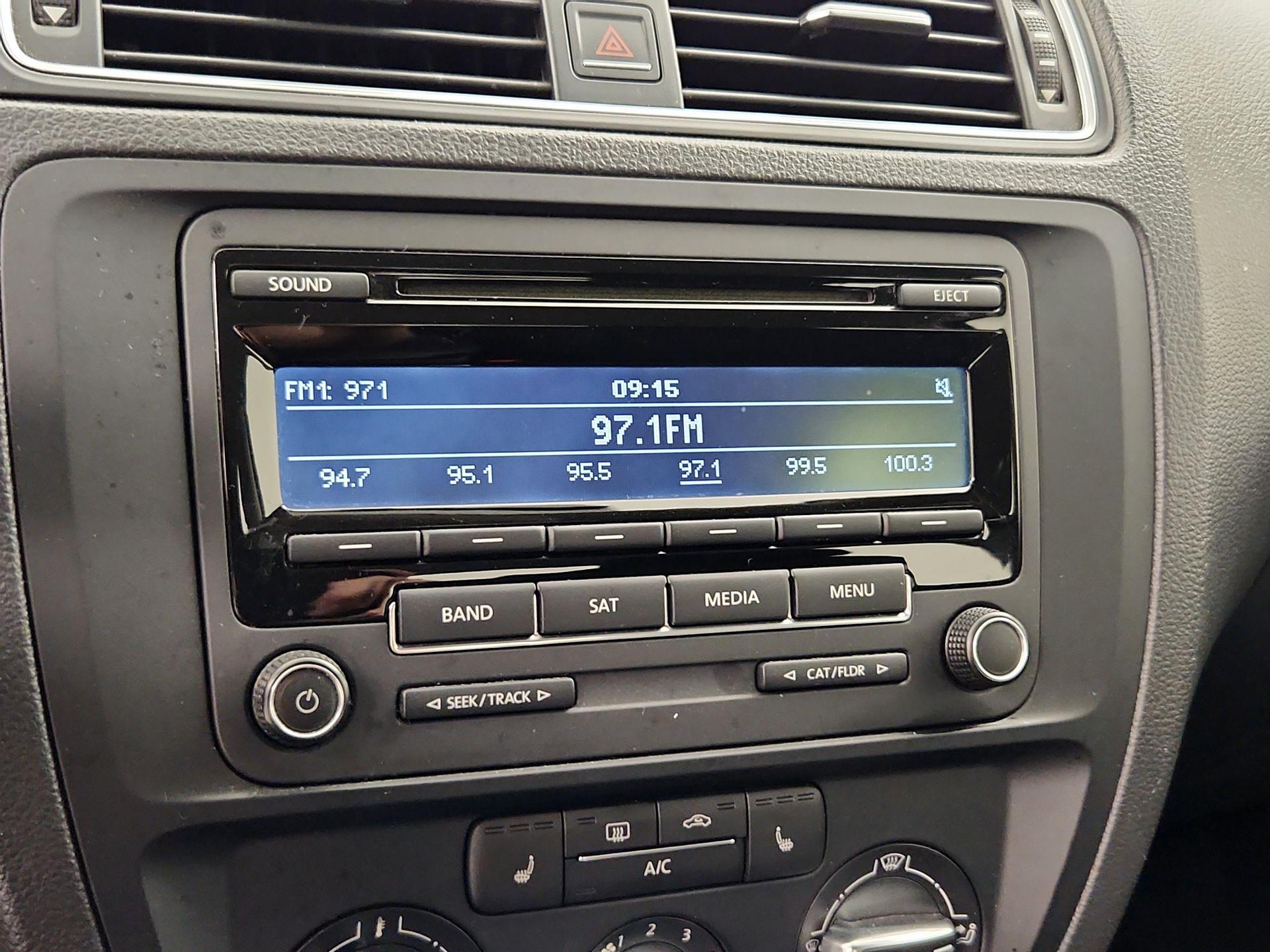 Thumbnail: 2015 Volkswagen Jetta - 14