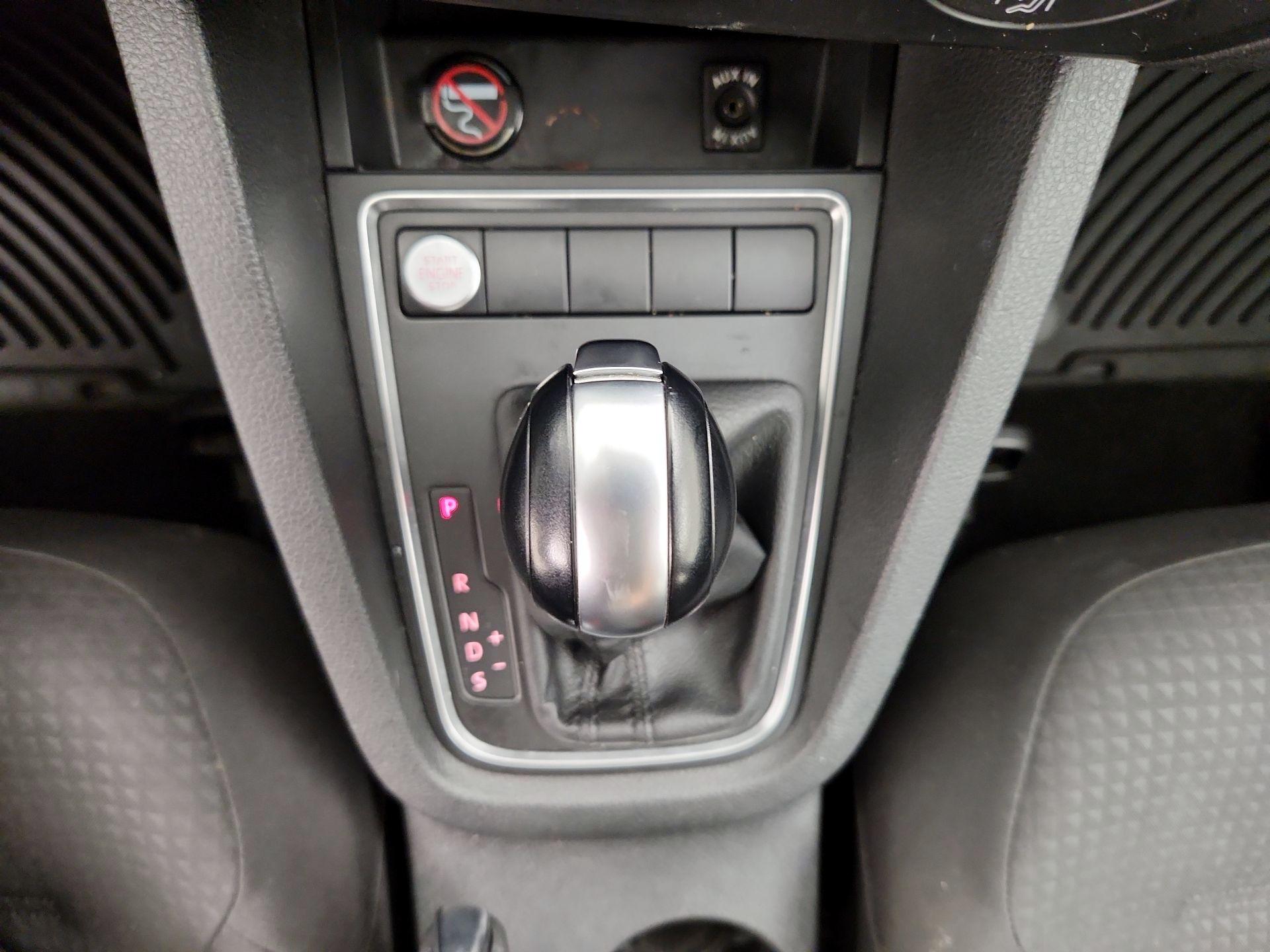 Thumbnail: 2015 Volkswagen Jetta - 16