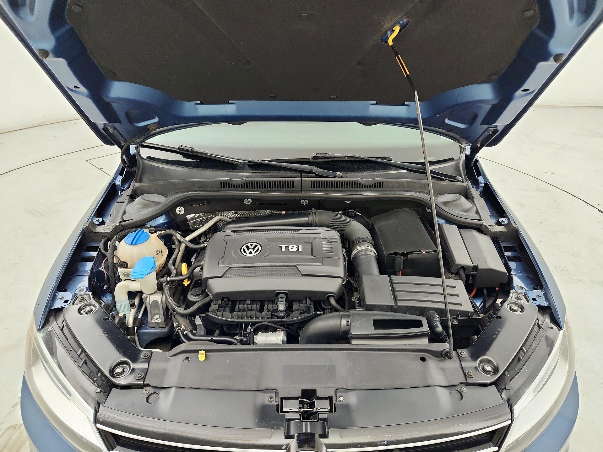 Thumbnail: 2015 Volkswagen Jetta - 20