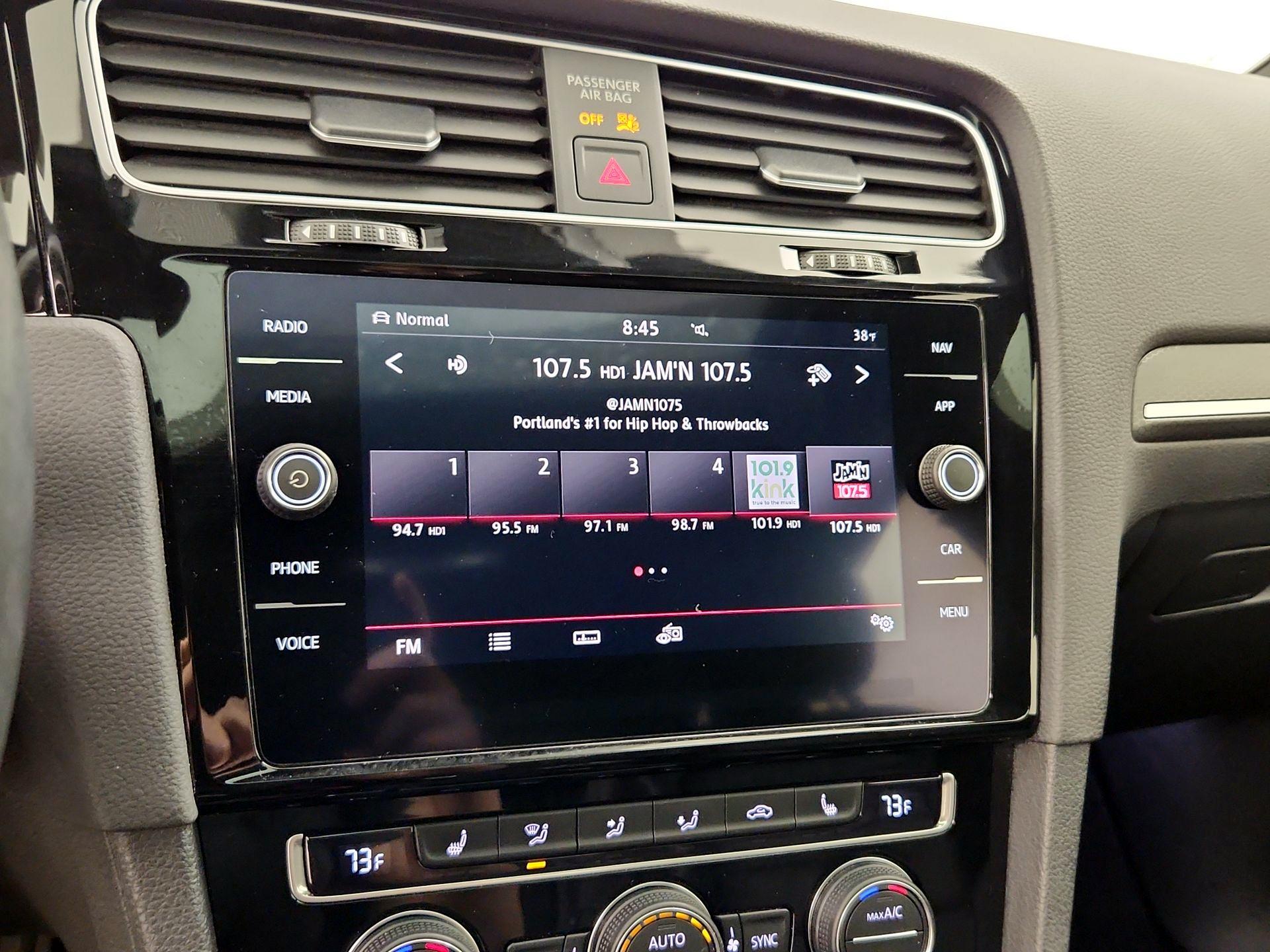 Thumbnail: 2019 Volkswagen Golf - 15