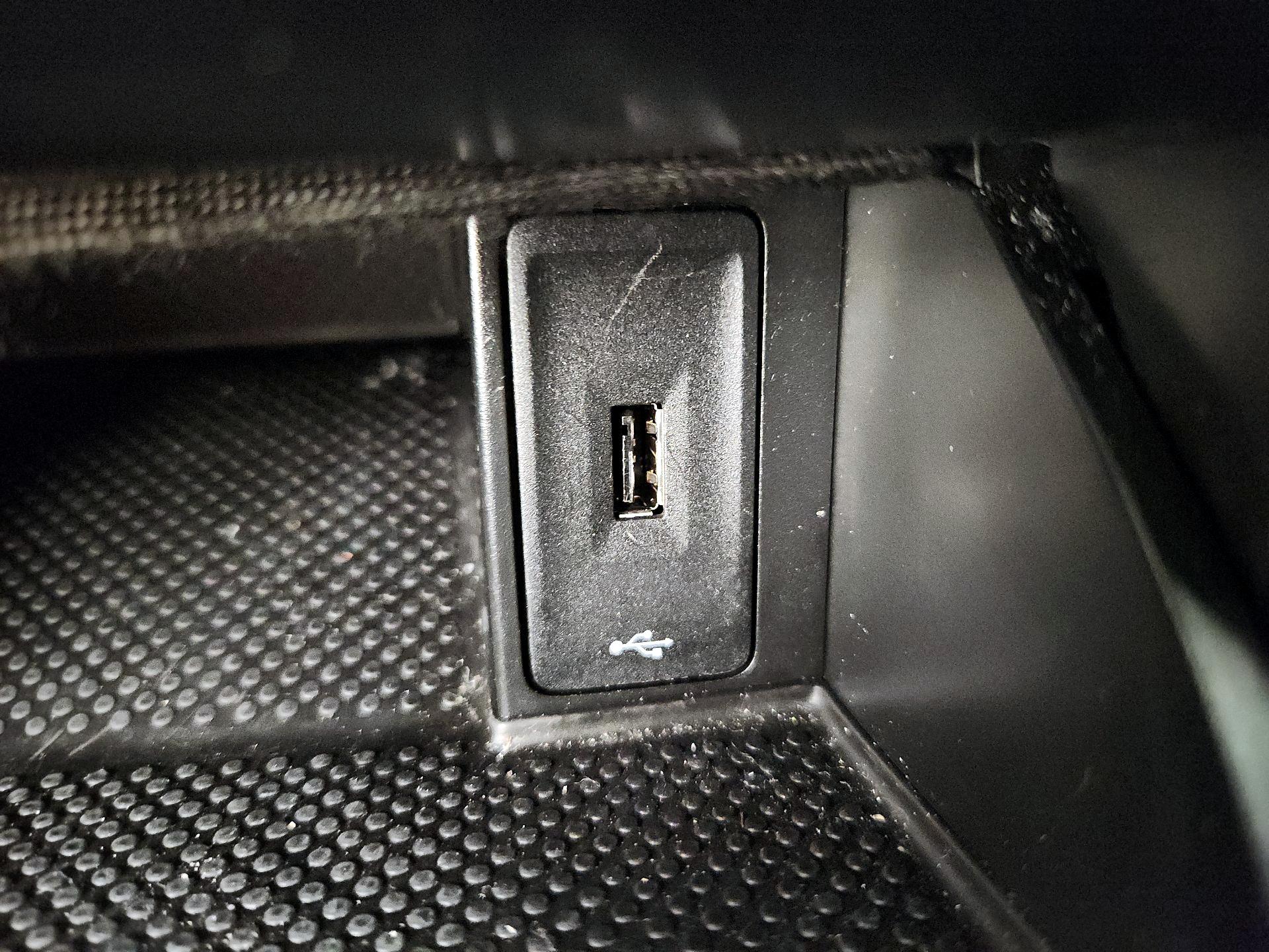 Thumbnail: 2019 Volkswagen Golf - 18