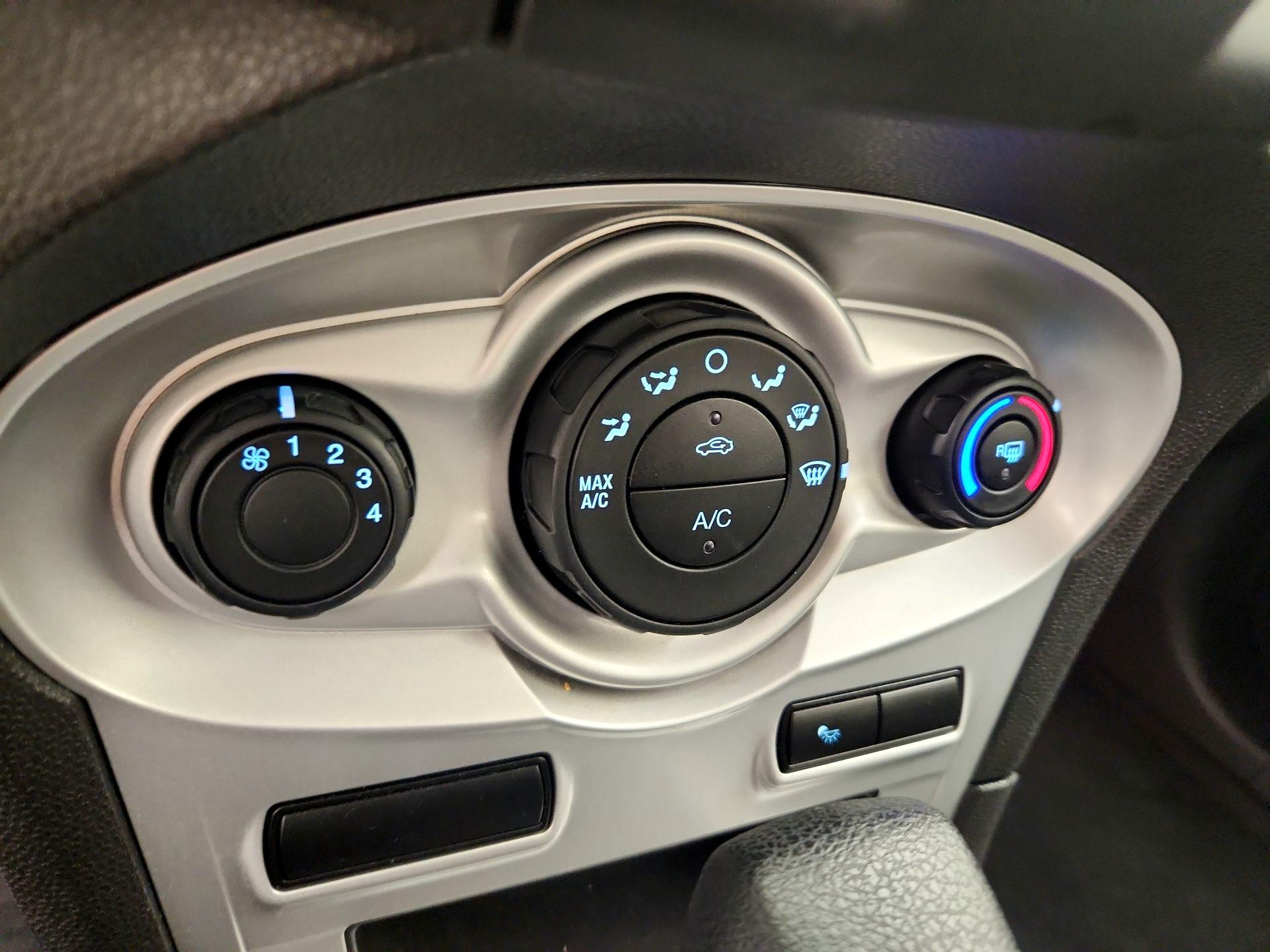 Thumbnail: 2018 Ford Fiesta - 16