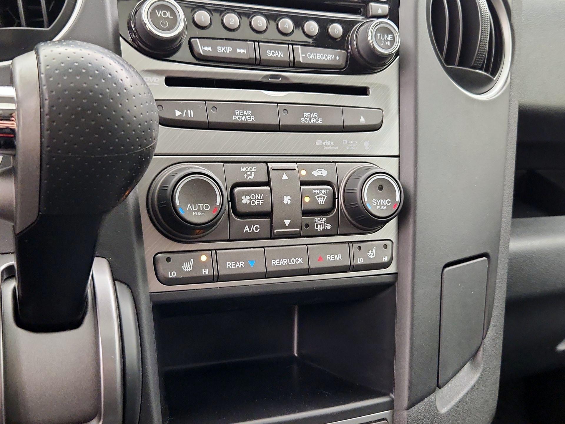 Thumbnail: 2015 Honda Pilot - 16