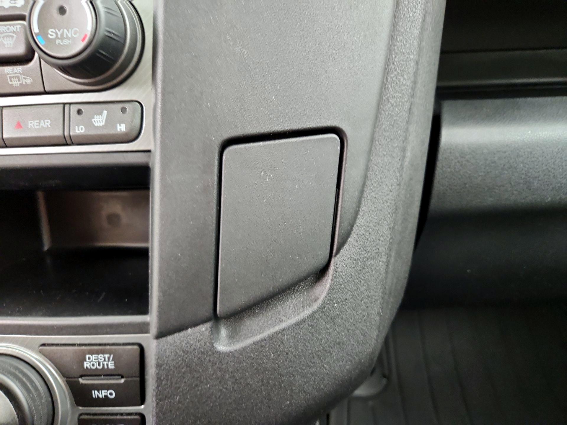 Thumbnail: 2015 Honda Pilot - 18