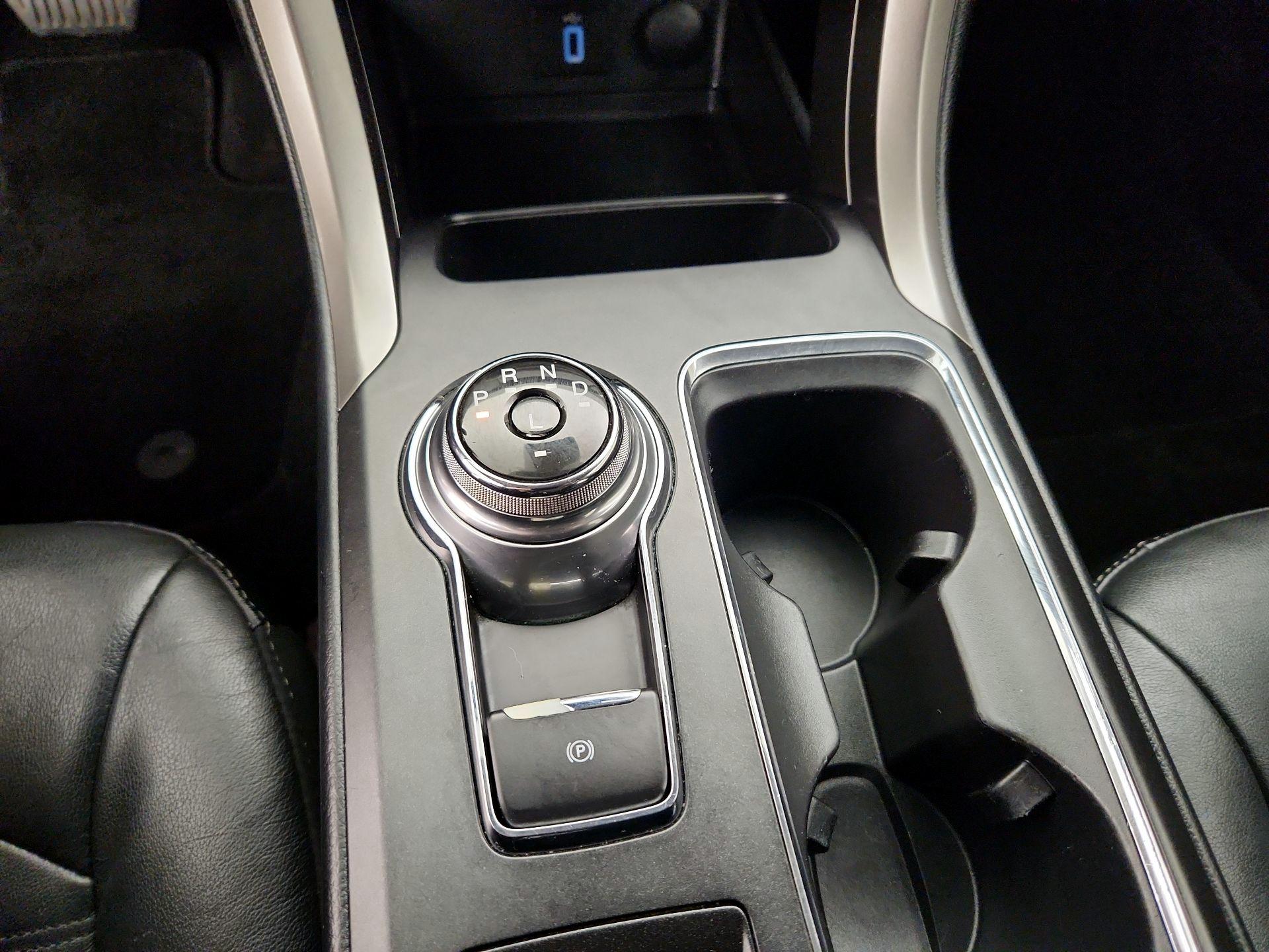 Thumbnail: 2017 Ford Fusion - 18