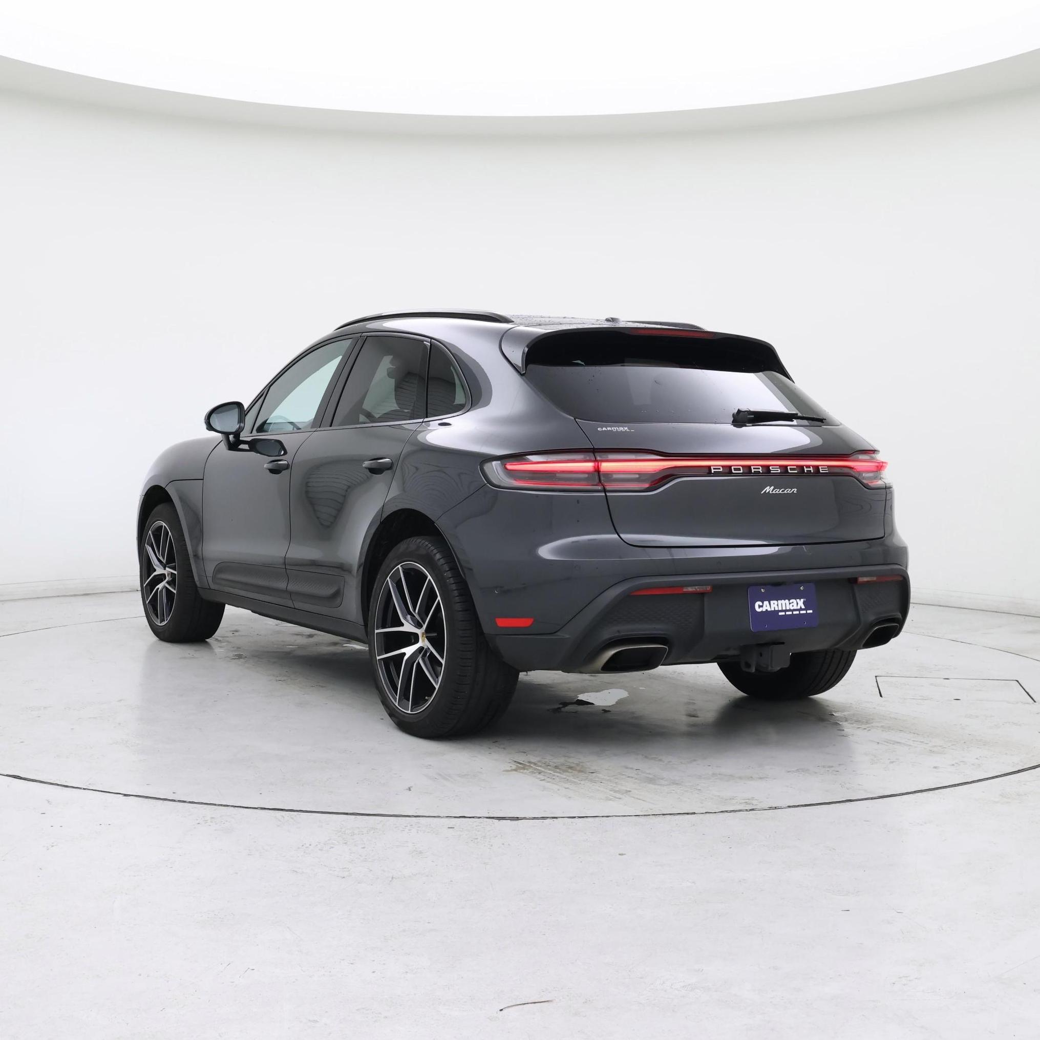 Thumbnail: 2022 Porsche Macan - 2