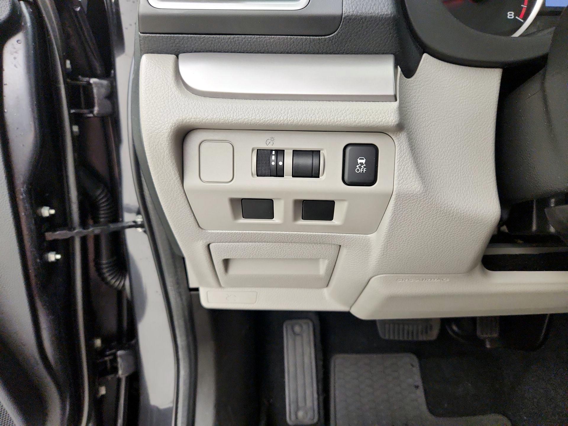 Thumbnail: 2017 Subaru Forester - 13