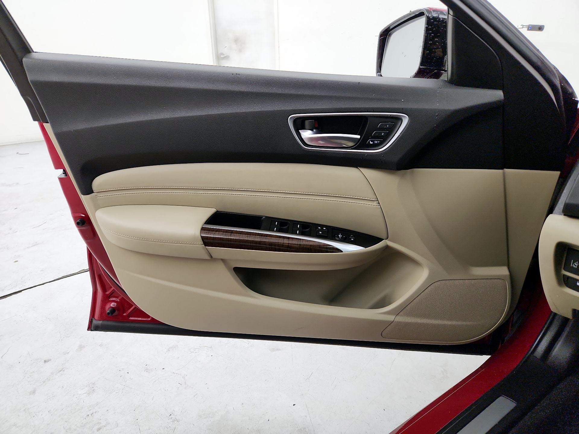 Thumbnail: 2018 Acura TLX - 12