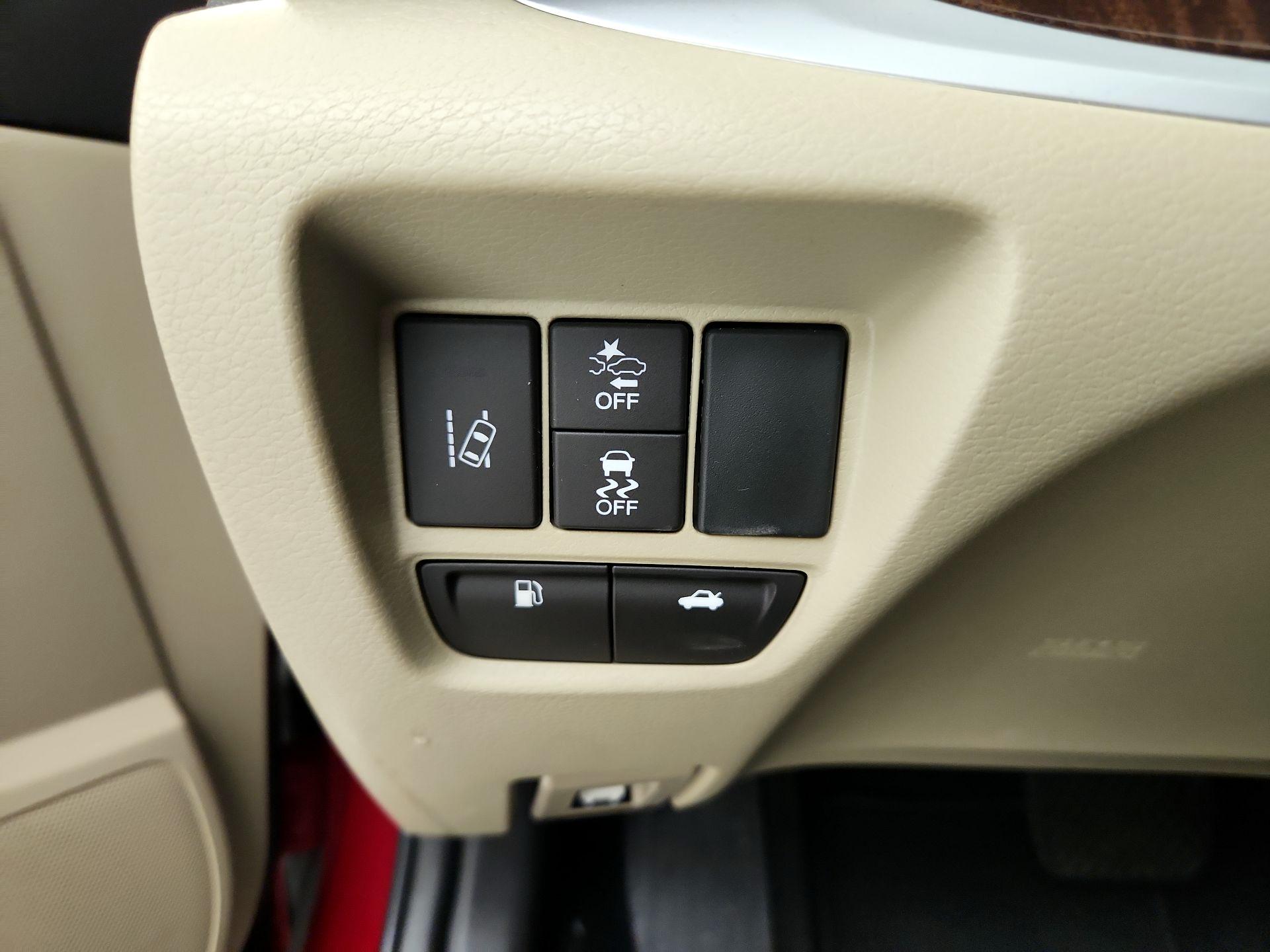 Thumbnail: 2018 Acura TLX - 13