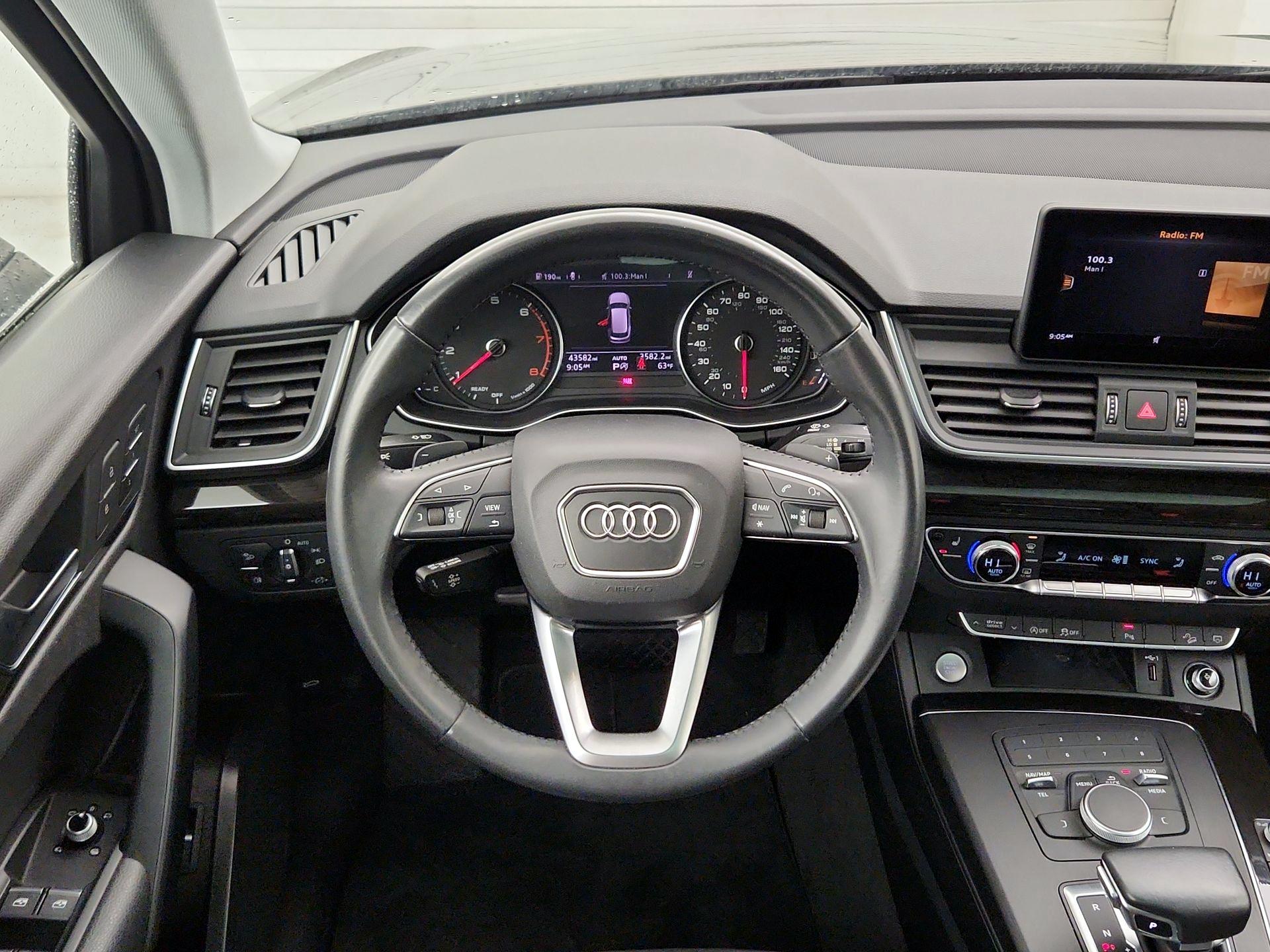 Thumbnail: 2020 Audi Q5 - 10