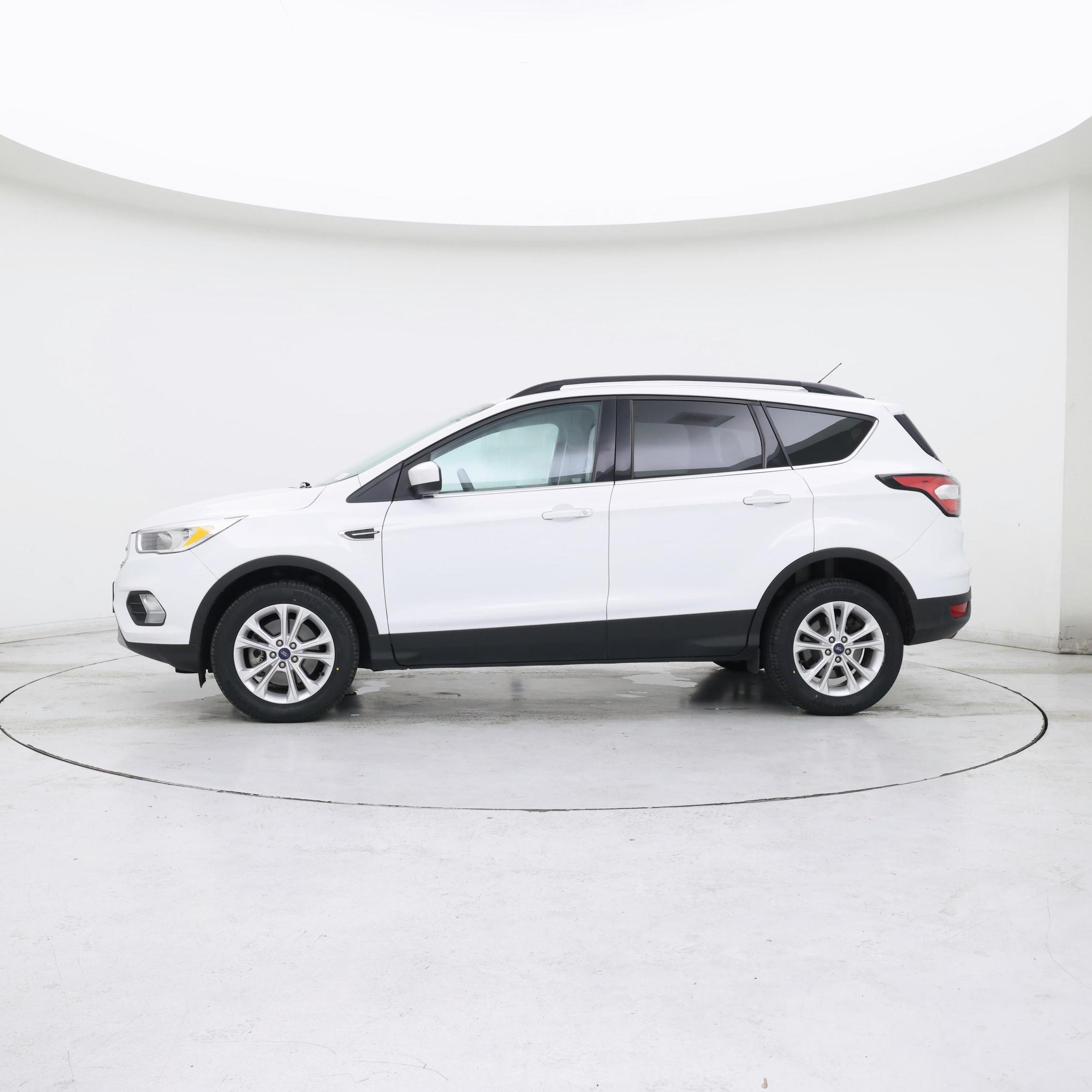 Thumbnail: 2018 Ford Escape - 3