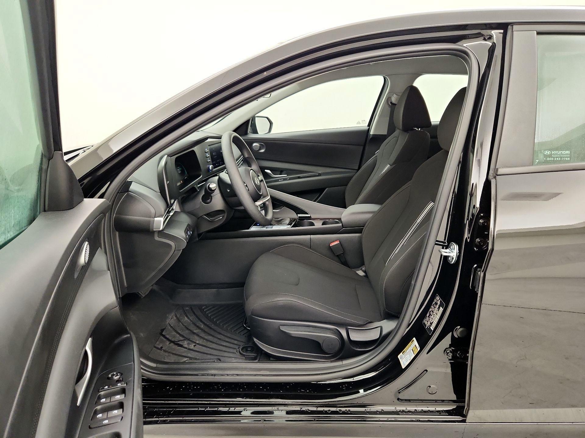 Thumbnail: 2025 Hyundai Elantra - 11