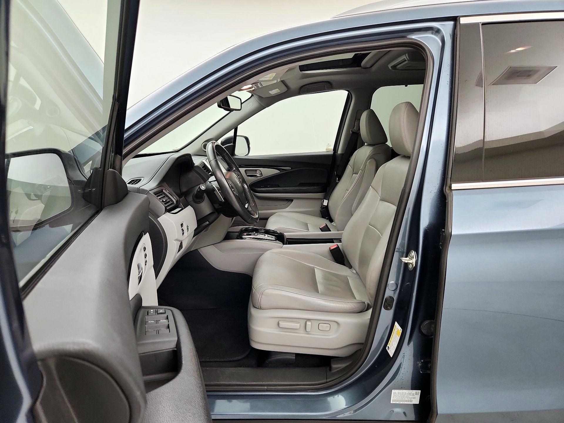 Thumbnail: 2018 Honda Pilot - 11