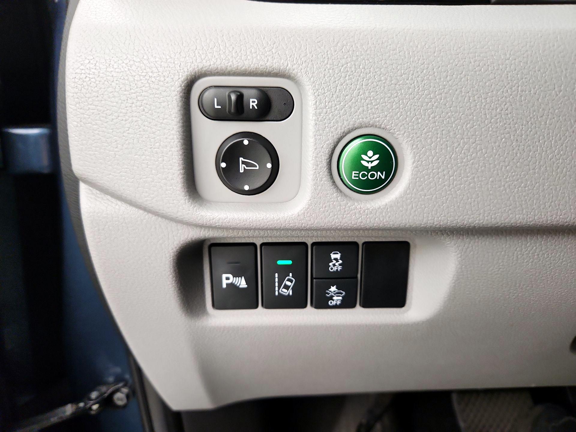 Thumbnail: 2018 Honda Pilot - 13