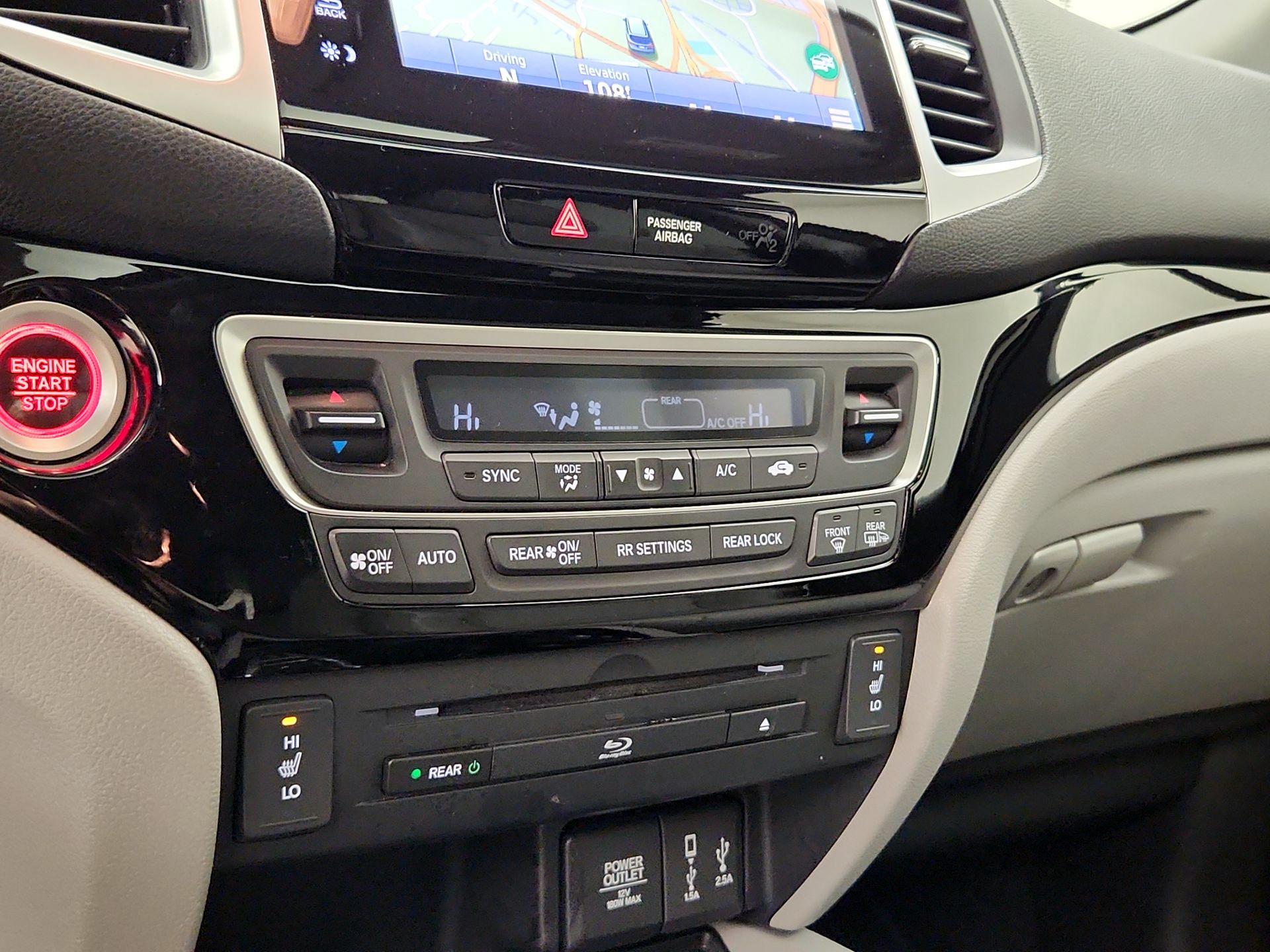 Thumbnail: 2018 Honda Pilot - 17