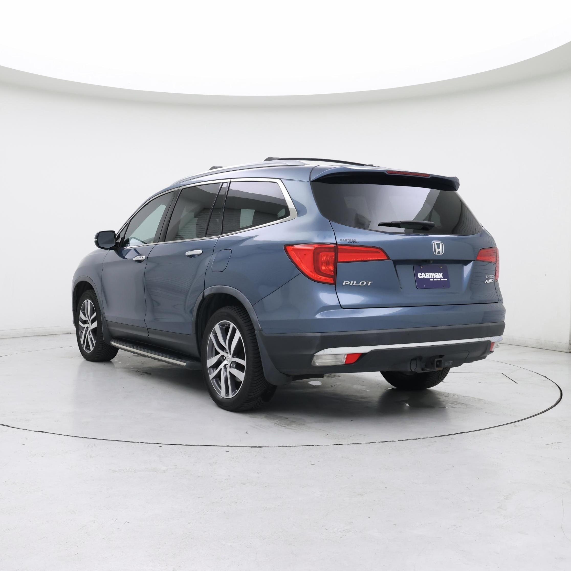 Thumbnail: 2018 Honda Pilot - 2