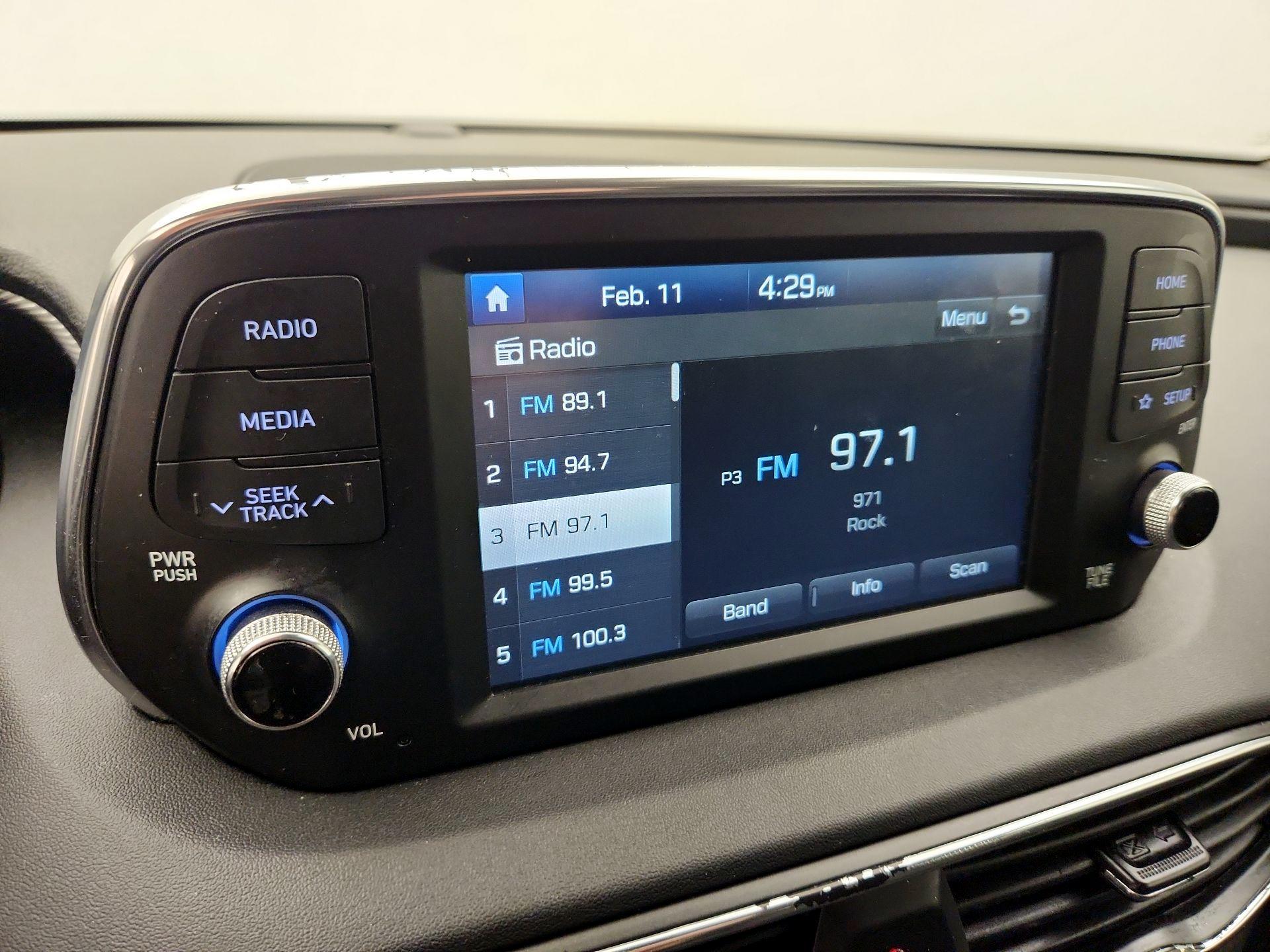 Thumbnail: 2020 Hyundai Santa Fe - 15