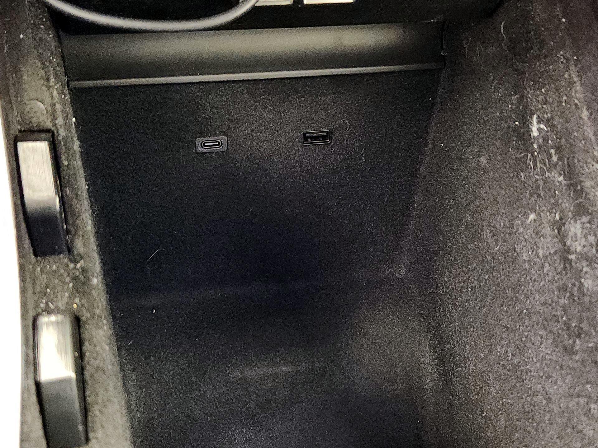 Thumbnail: 2020 Tesla Model 3 - 18