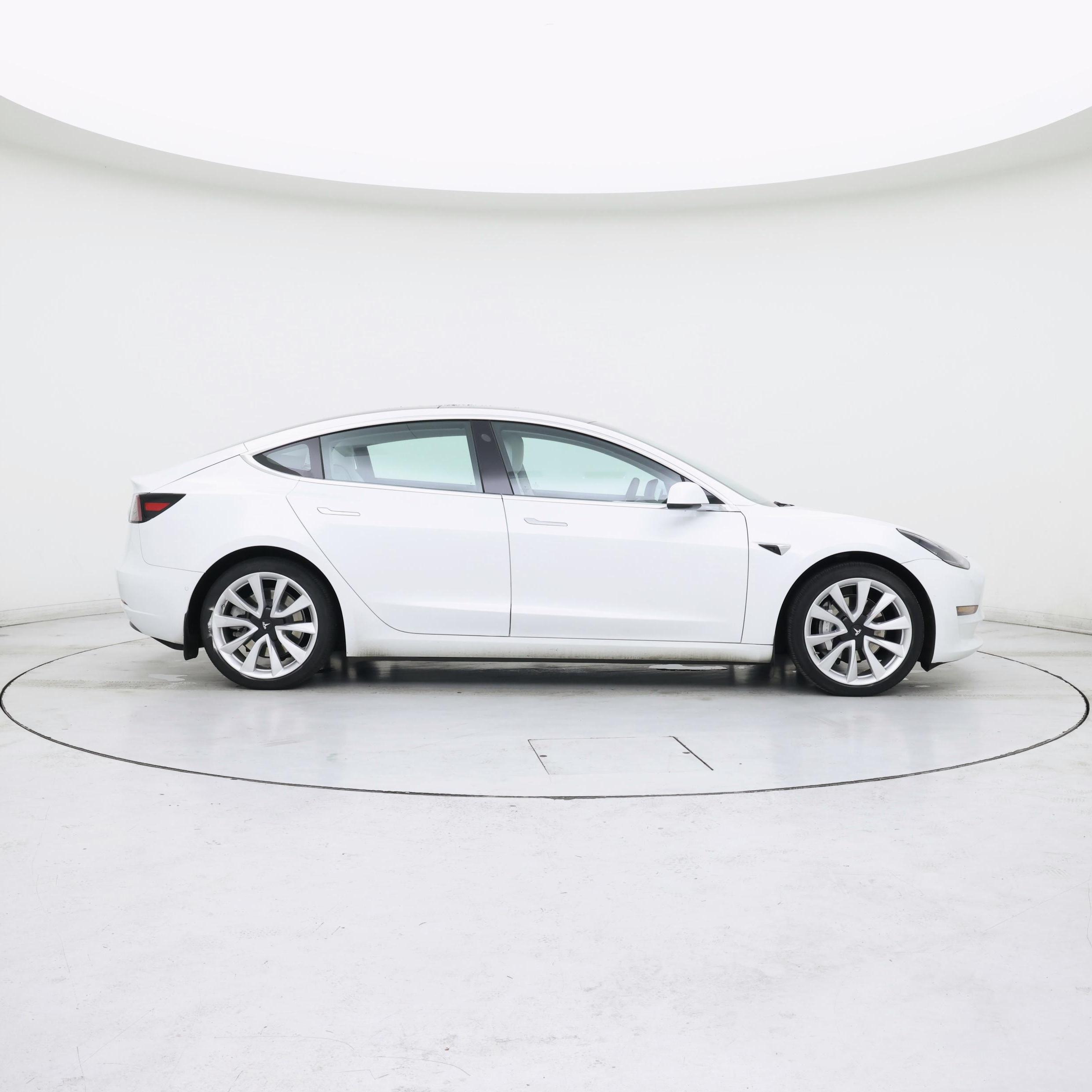Thumbnail: 2020 Tesla Model 3 - 7