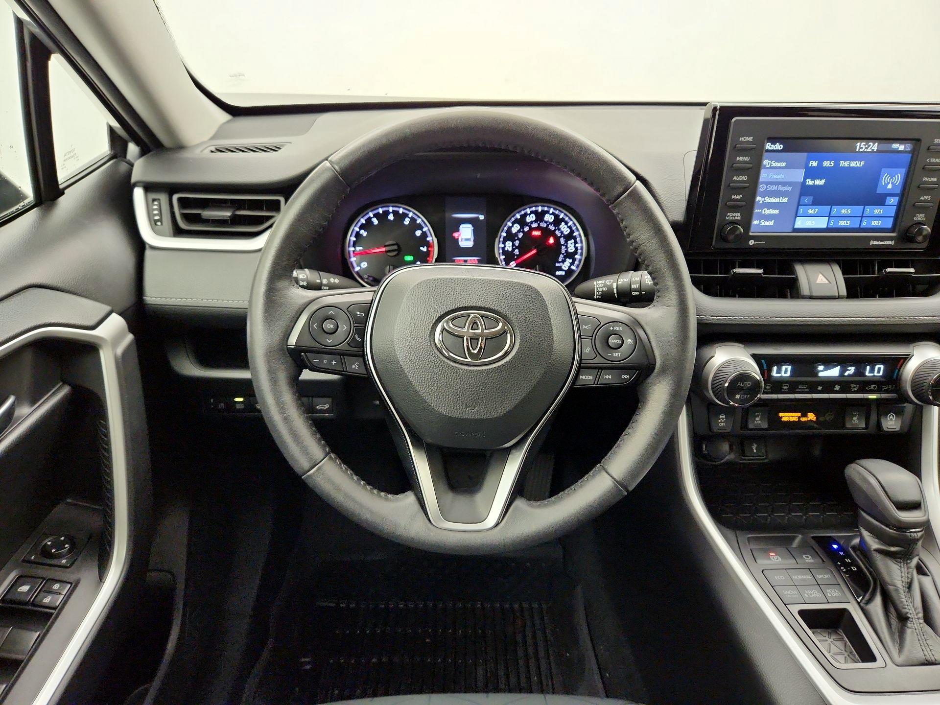 Thumbnail: 2021 Toyota RAV4 - 10