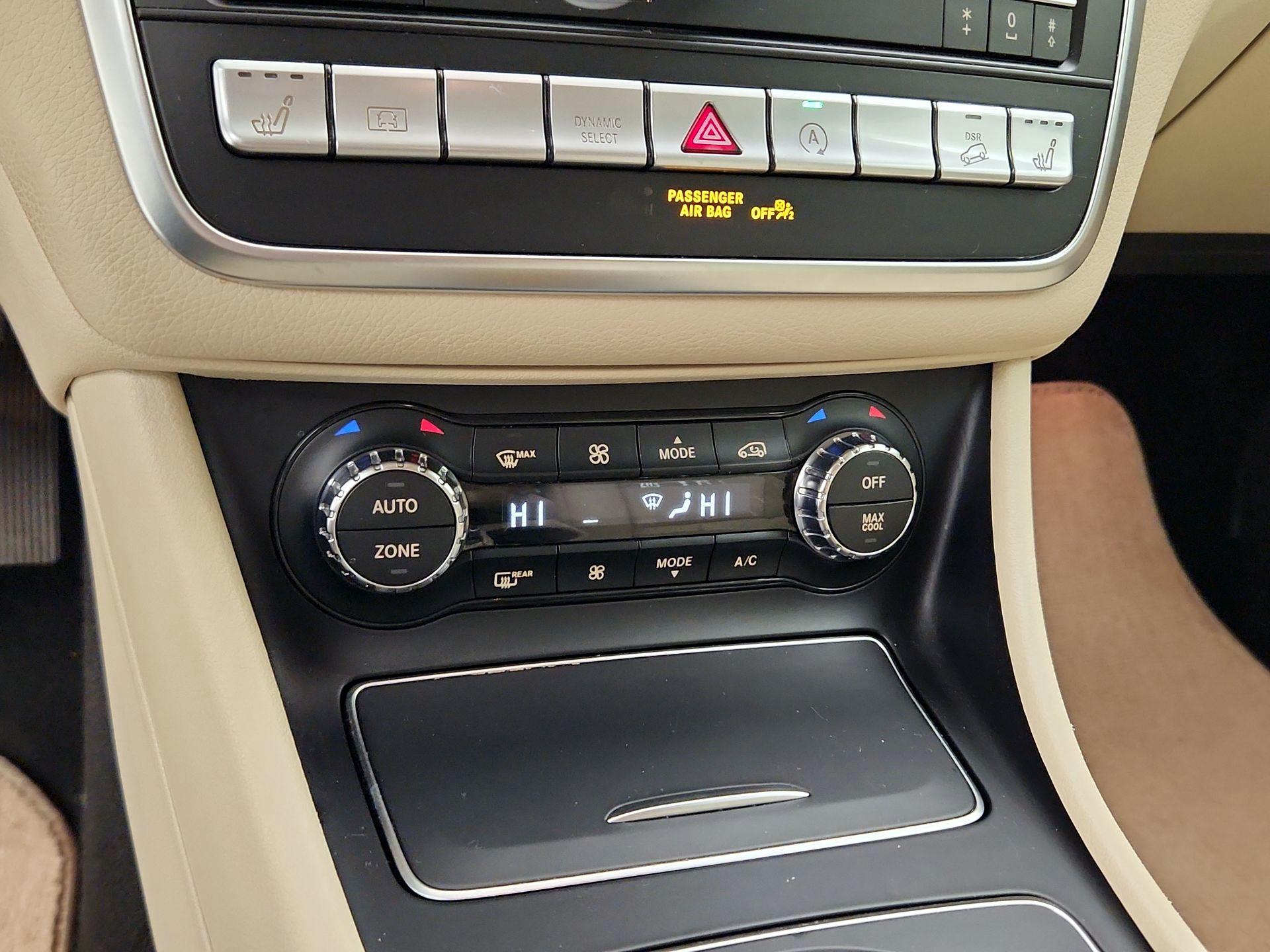 Thumbnail: 2020 Mercedes-Benz GLA - 16