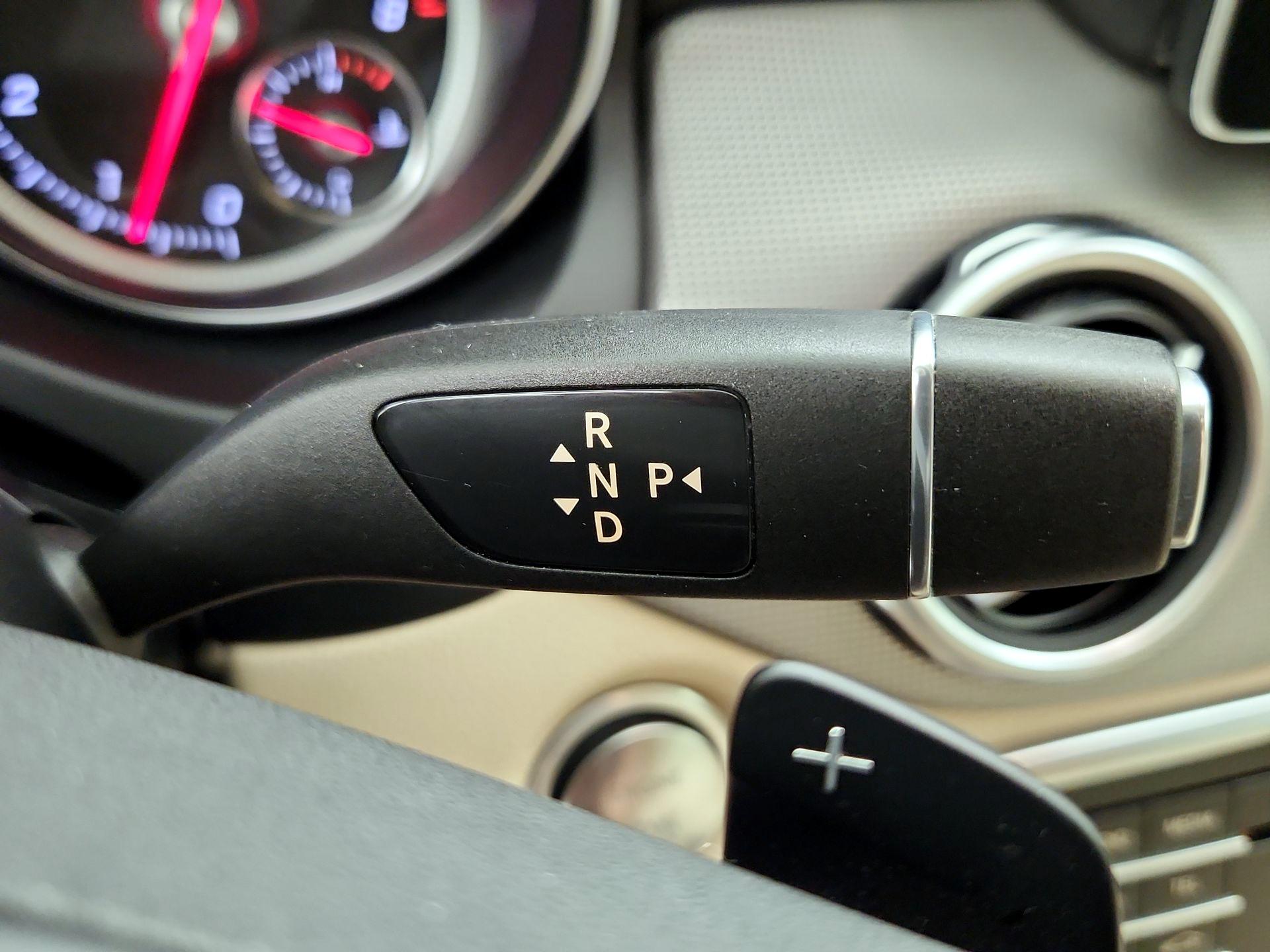 Thumbnail: 2020 Mercedes-Benz GLA - 17