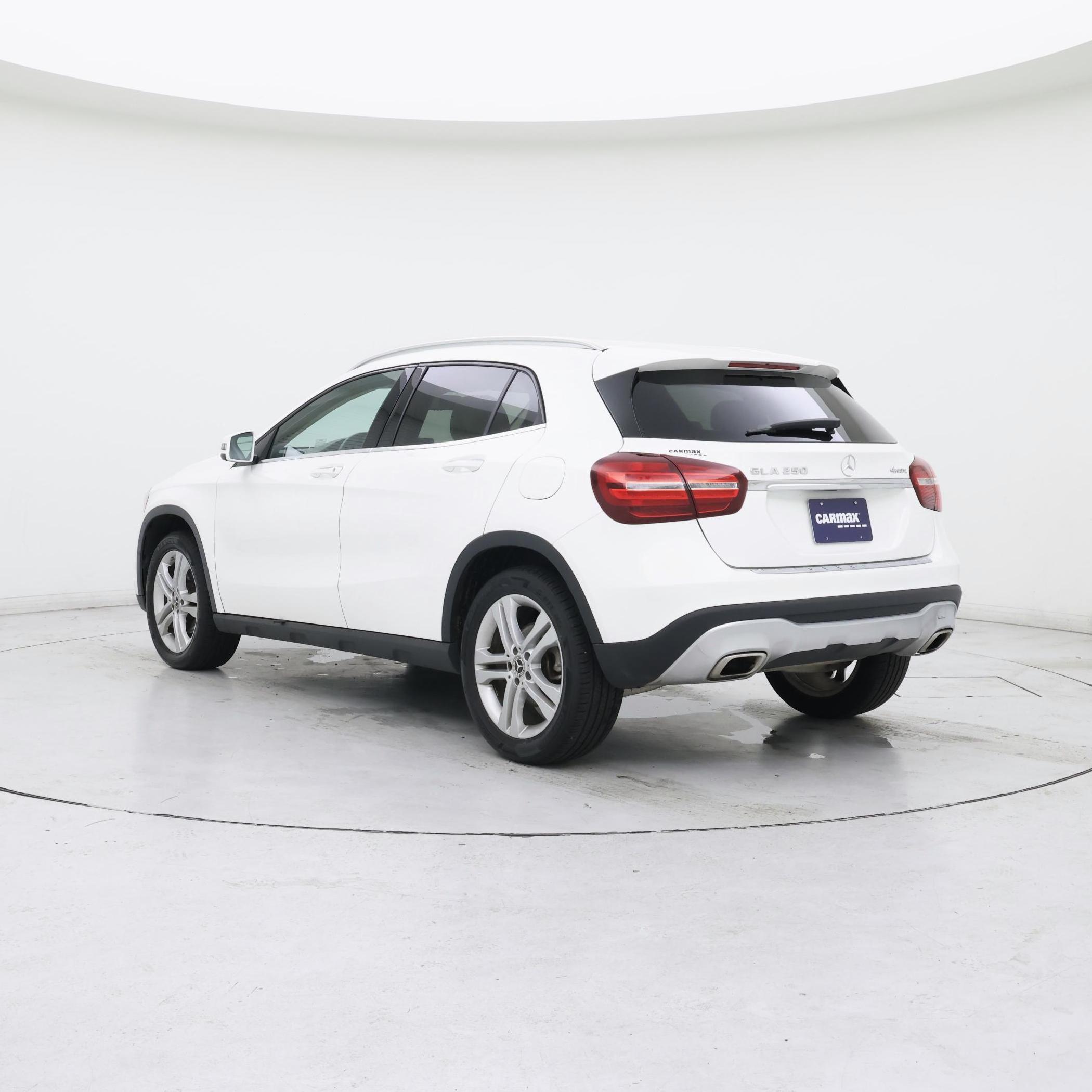 Thumbnail: 2020 Mercedes-Benz GLA - 2