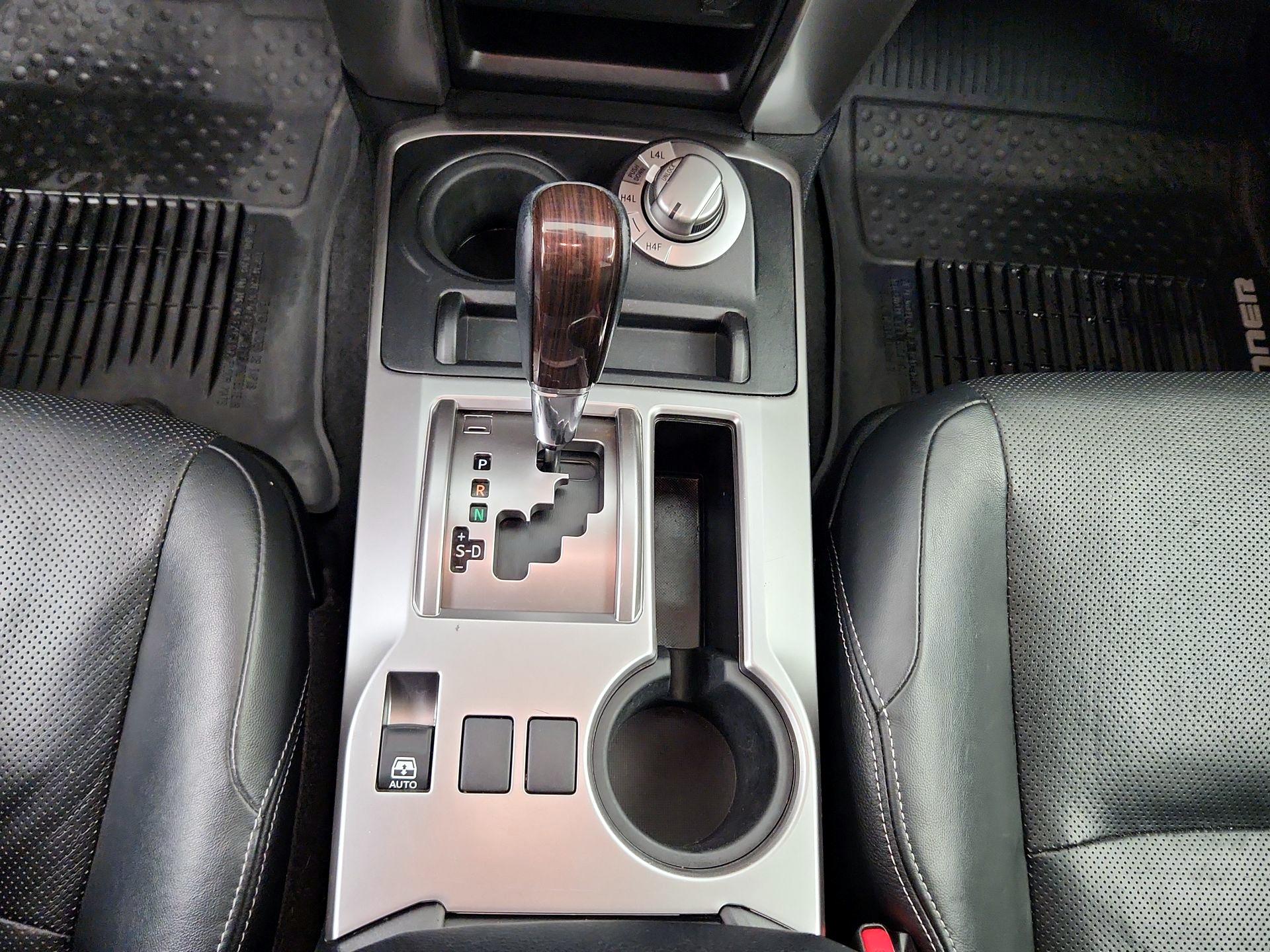 Thumbnail: 2018 Toyota 4Runner - 18