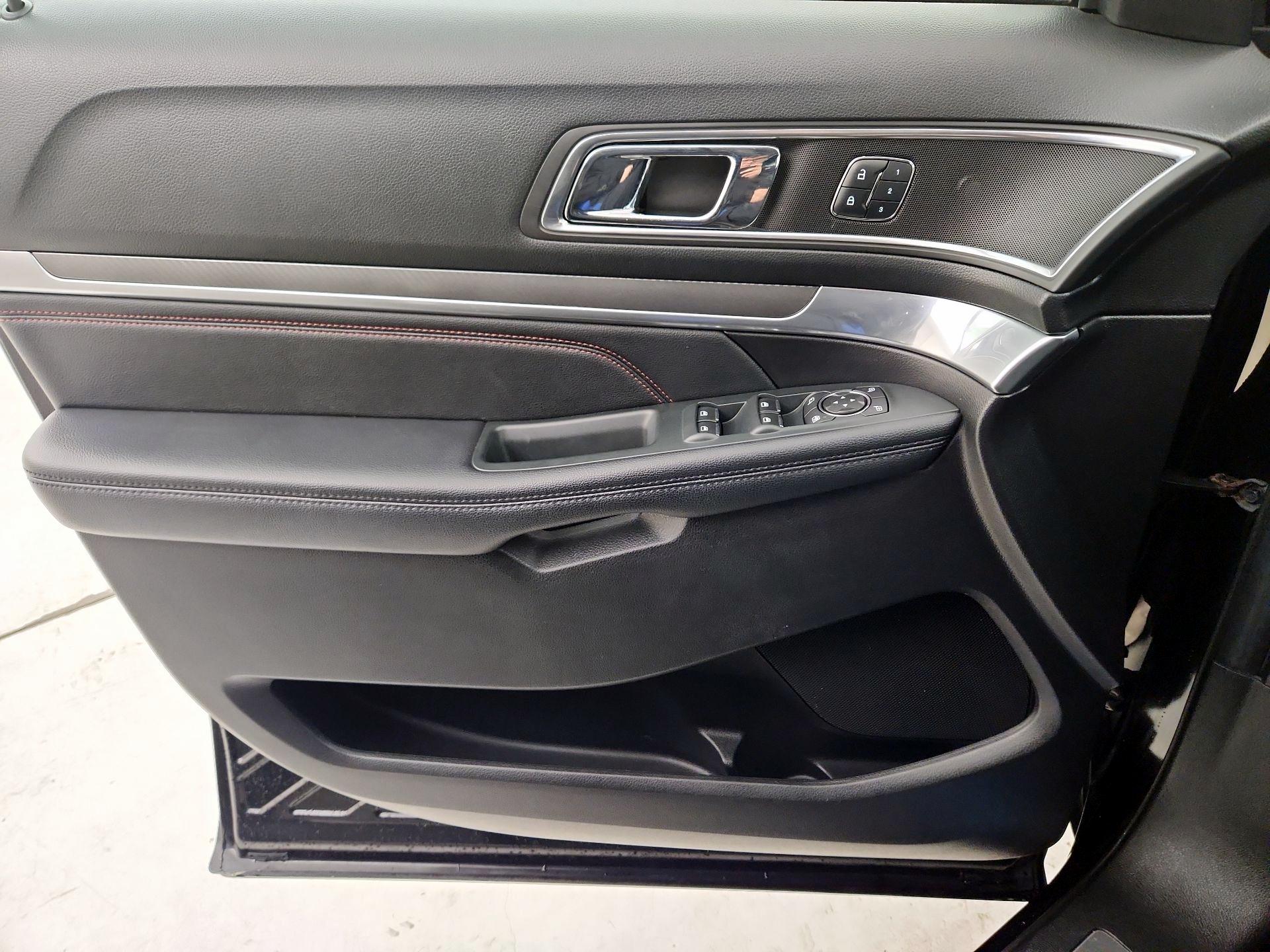 Thumbnail: 2018 Ford Explorer - 12