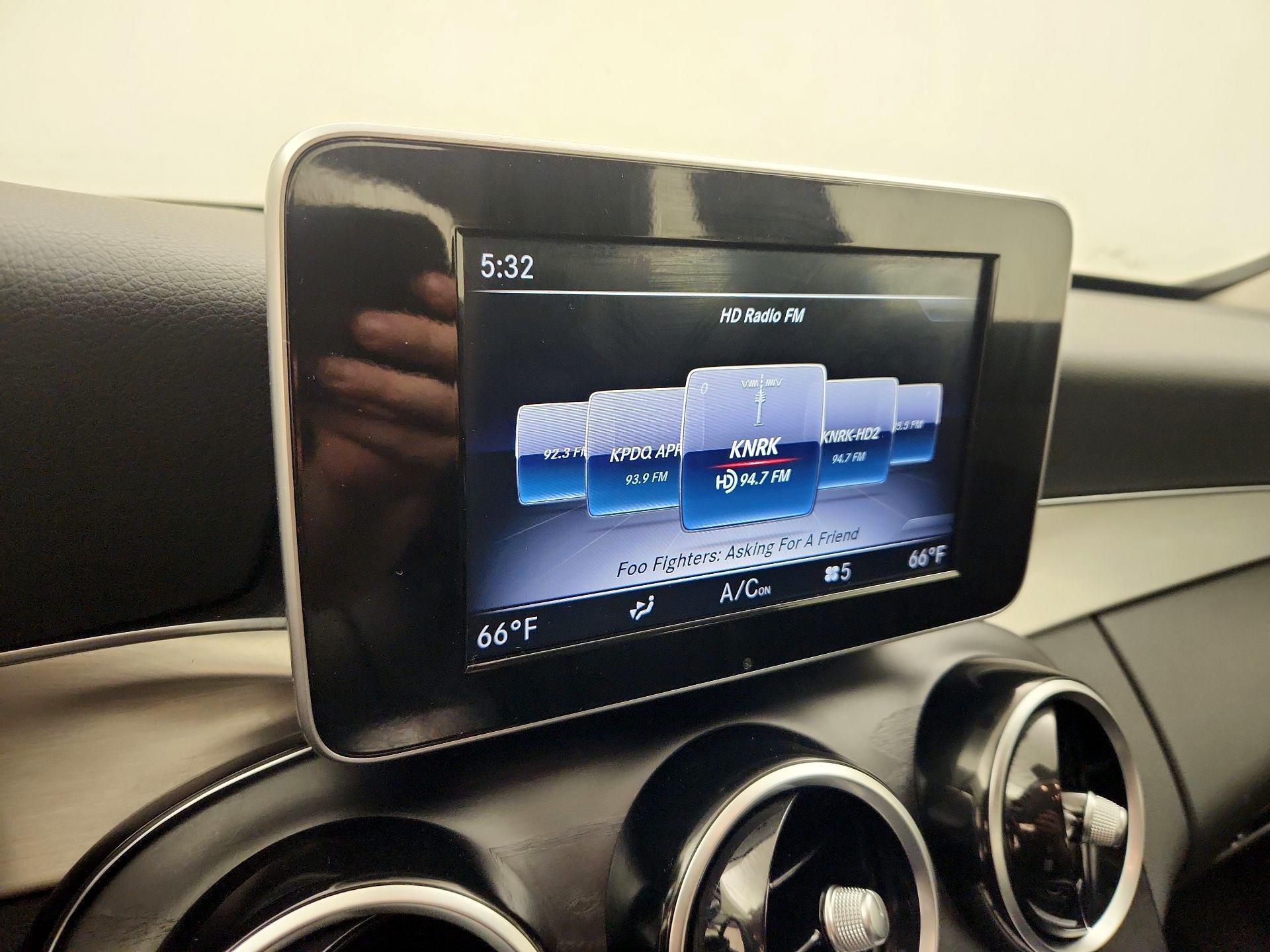 Thumbnail: 2018 Mercedes-Benz C-Class - 15